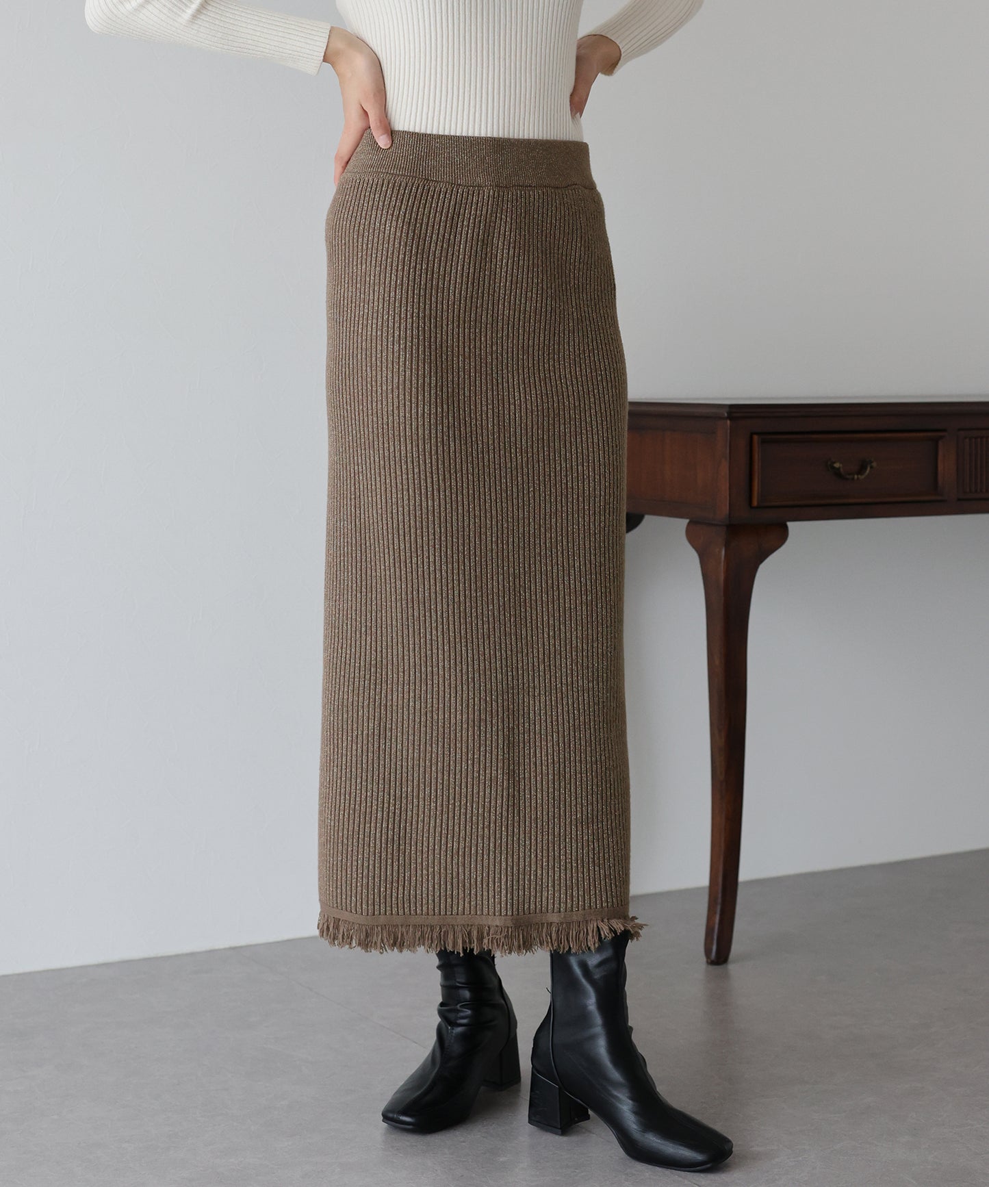 【SALE】ラメニットフリンジスカート