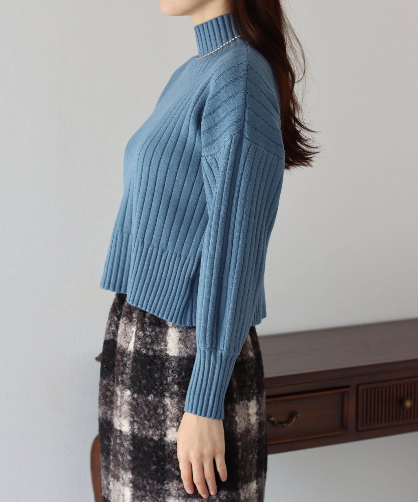 【SALE】ハイネックリブニット