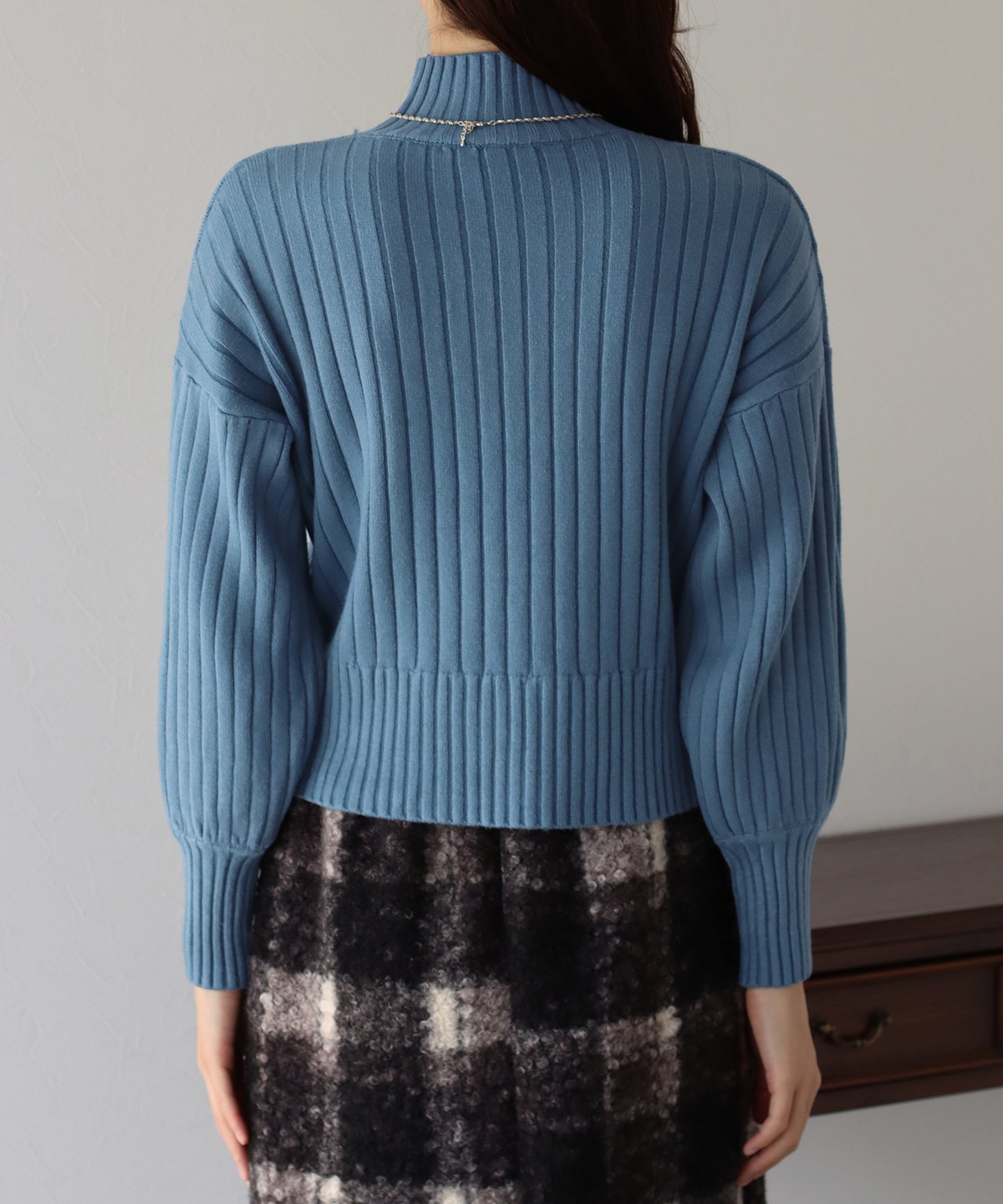 【SALE】ハイネックリブニット