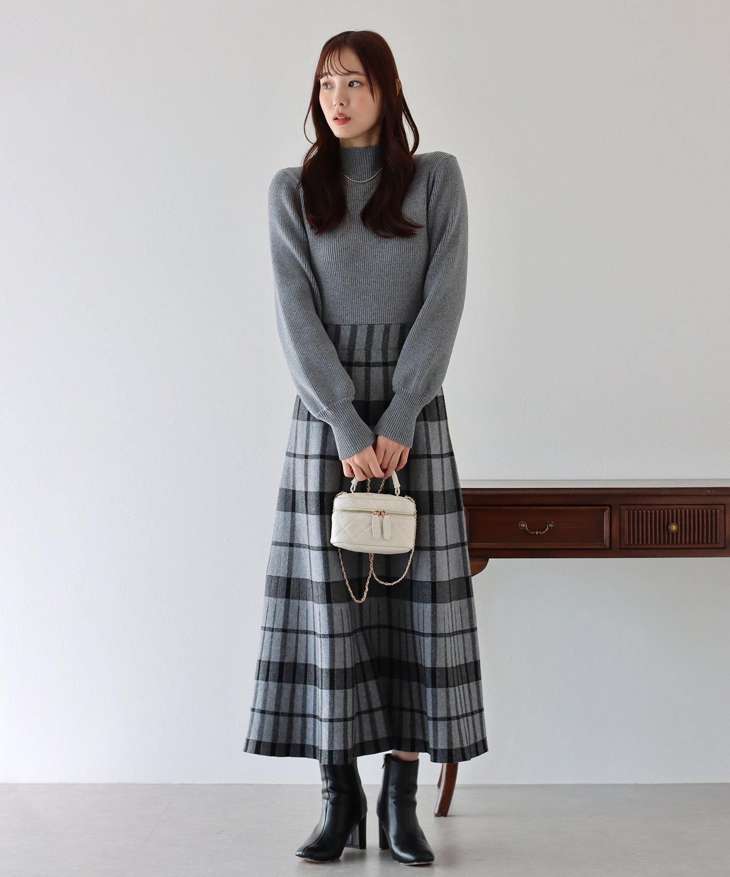 【TIME SALE】チェックジャガードニットワンピース