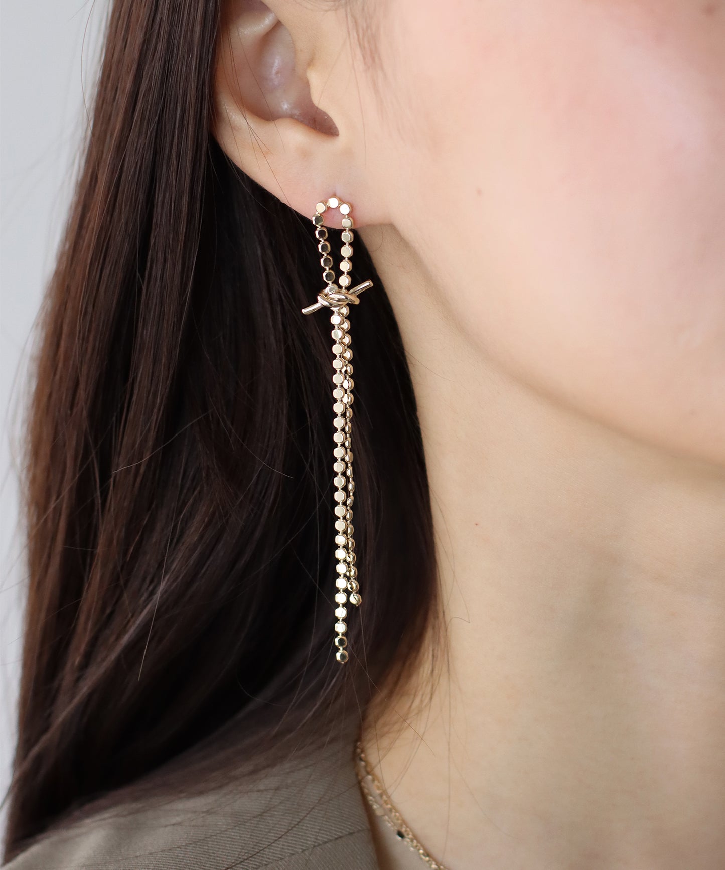 スパークルノットピアス/ニッケルフリー【ネコポス】