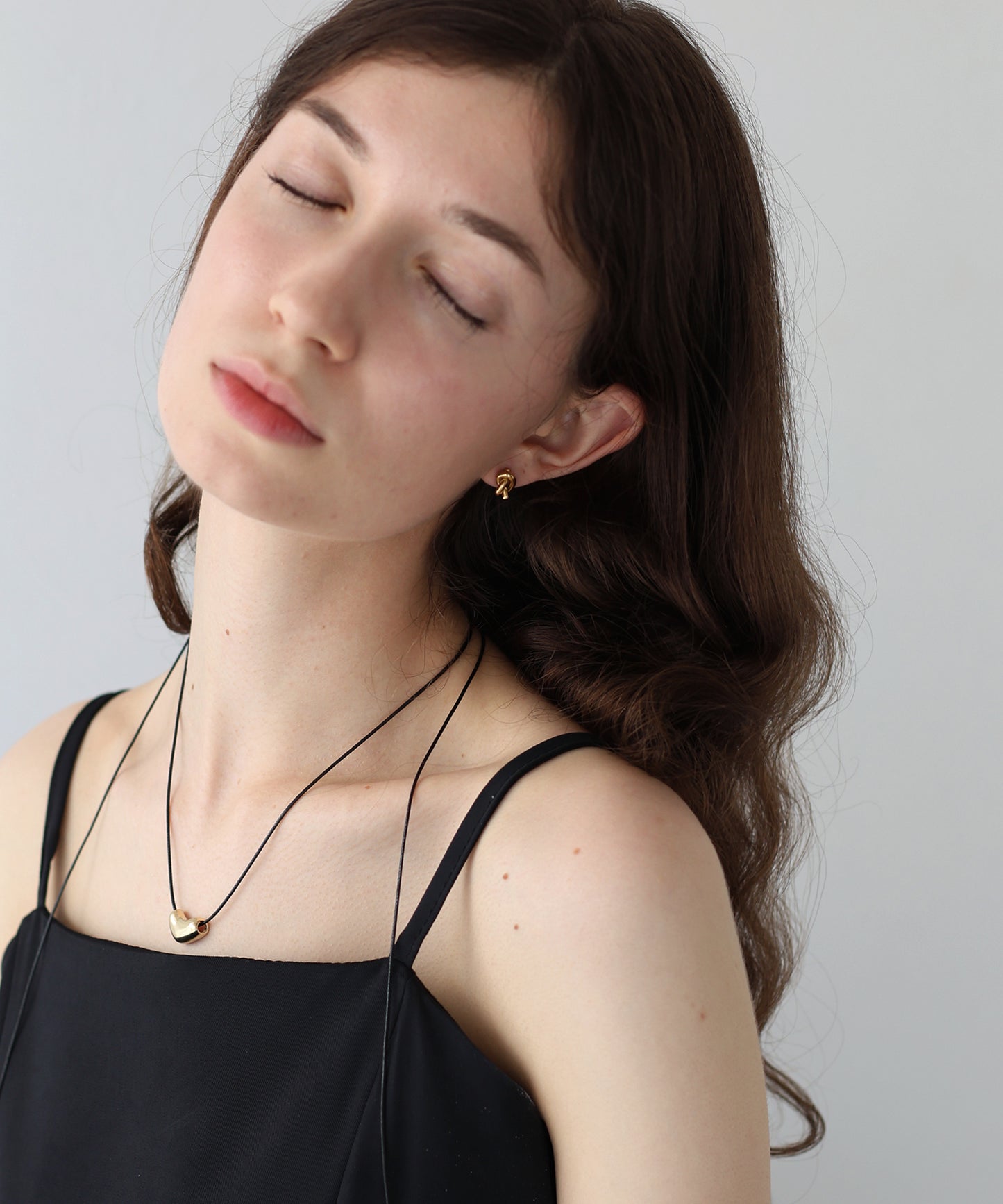 プチノットピアス / サージカルステンレス【ネコポス】