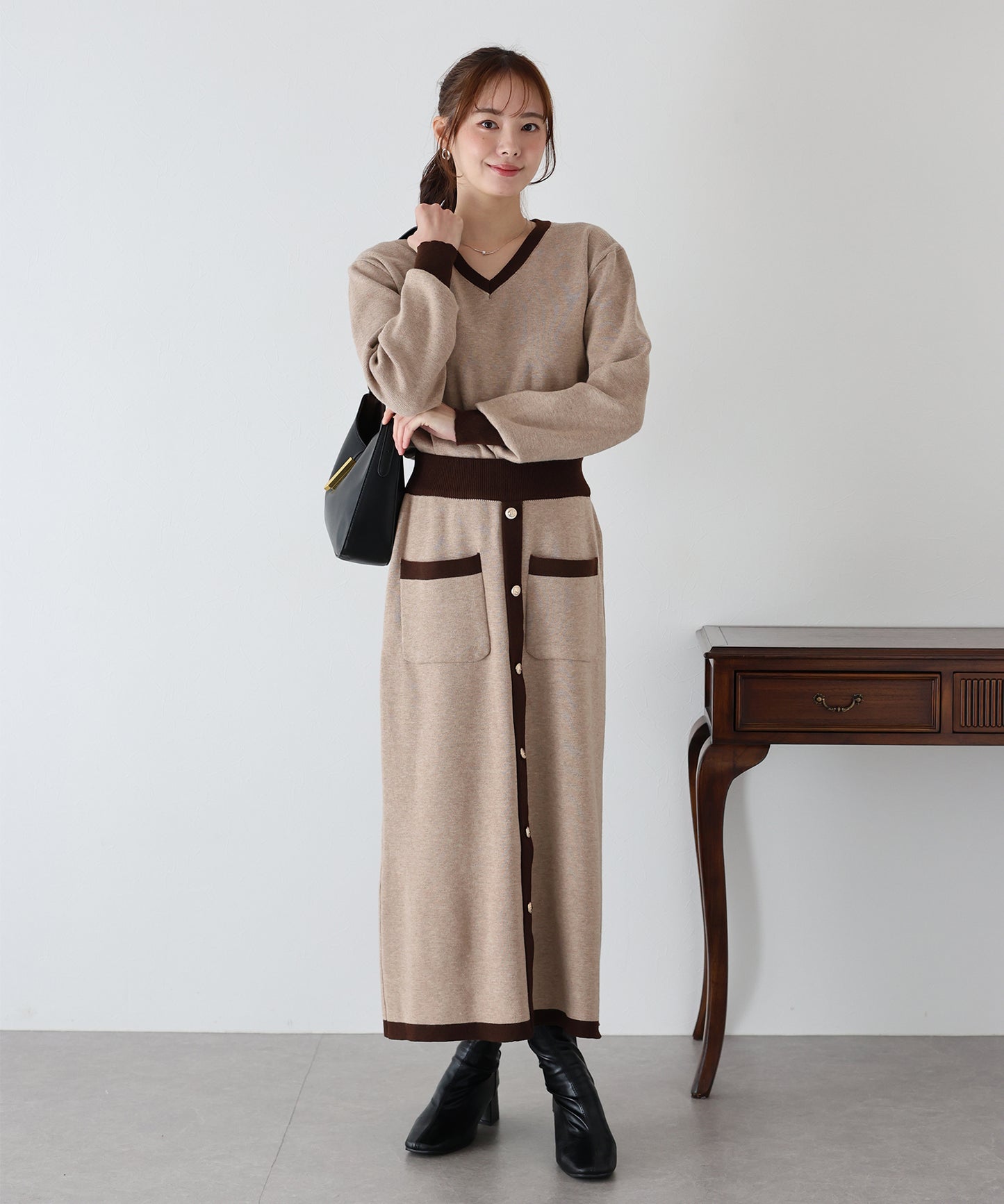 【早割5%OFF】配色Vネックニット&スカート セットアップ