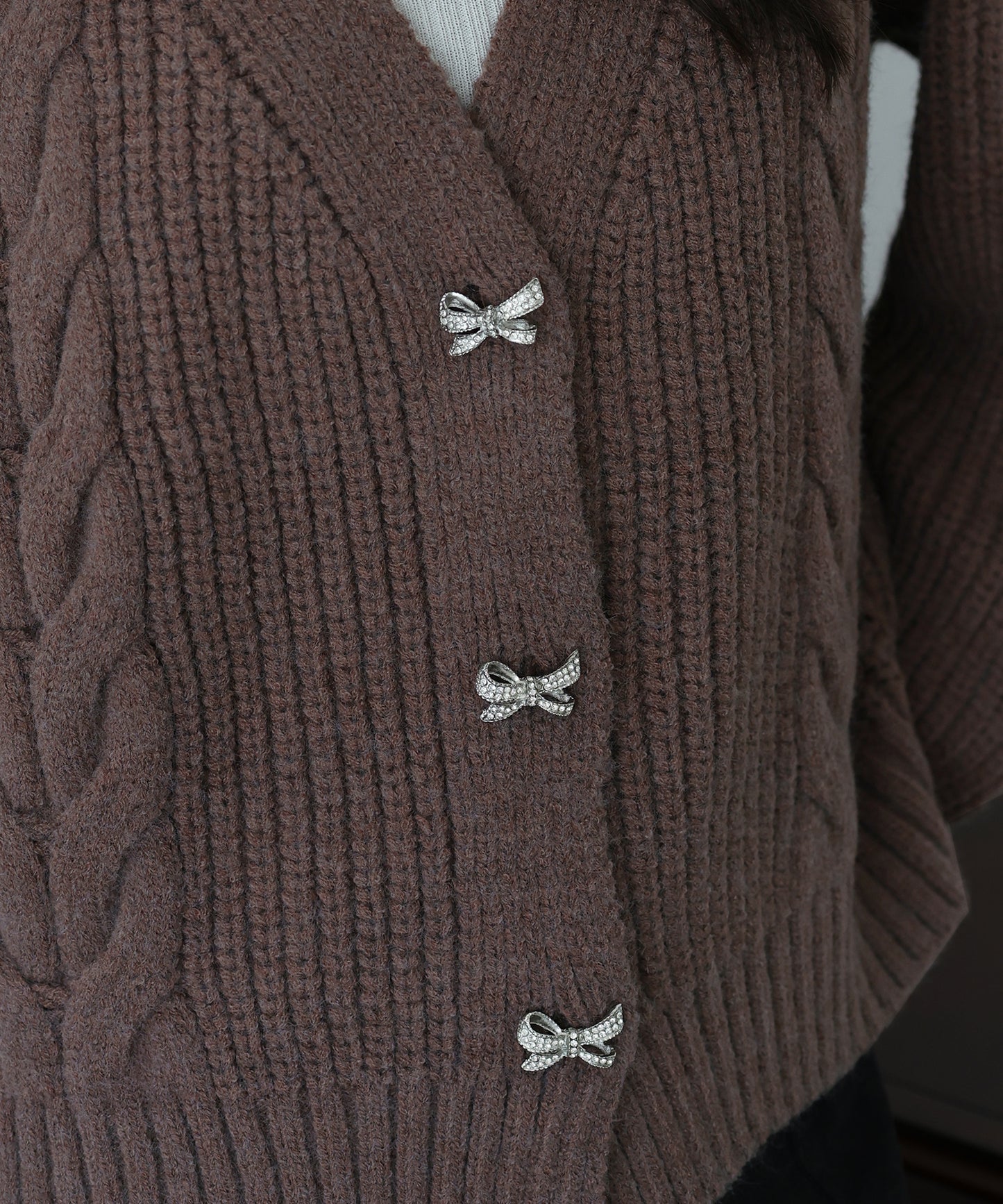 ビジューリボンボタンカーディガン