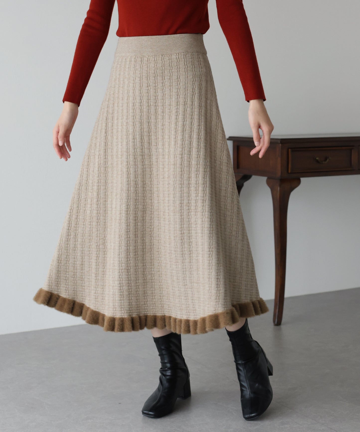 【SALE】裾フリルニットスカート