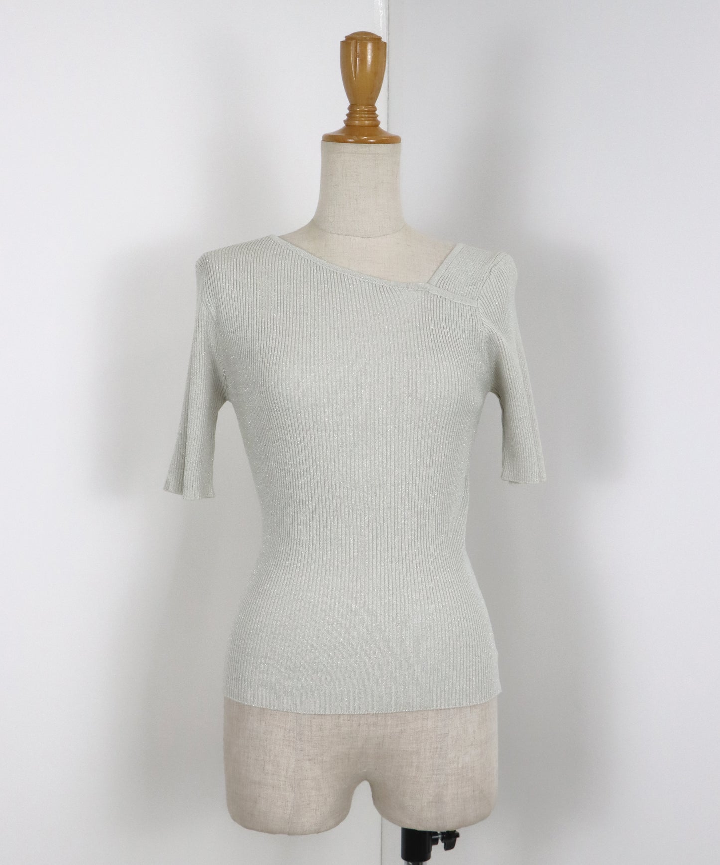 【SALE】アシメネックリブニット