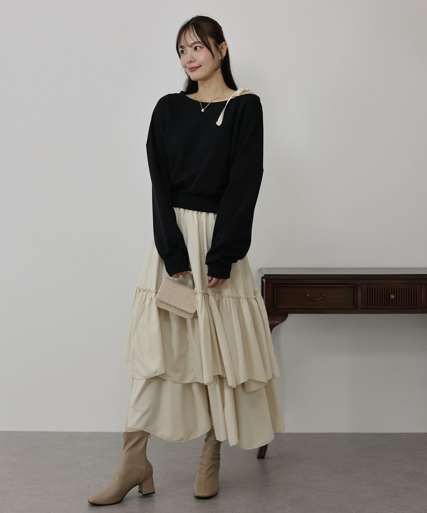【TIME SALE】肩リボンオフショルダースウェット