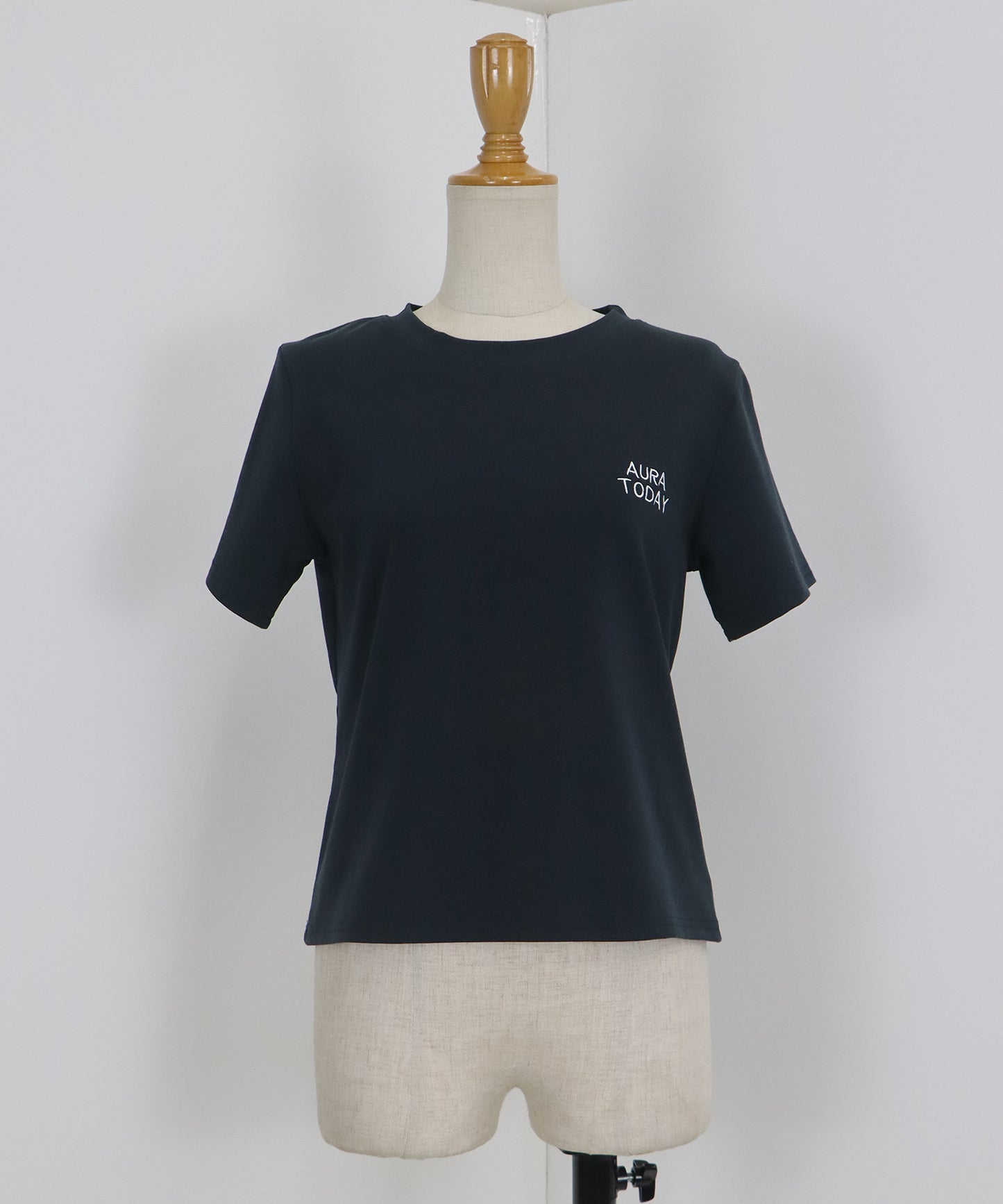【TIME SALE】ワンポイントロゴ刺繍Tシャツ【ネコポス】