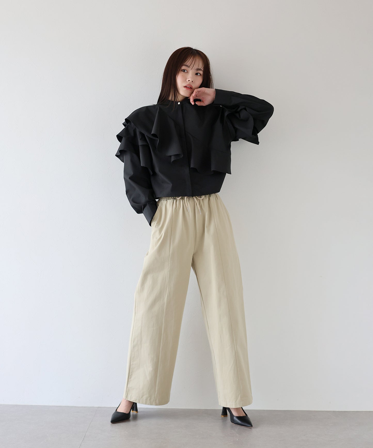 ショートアシメラッフルシャツ