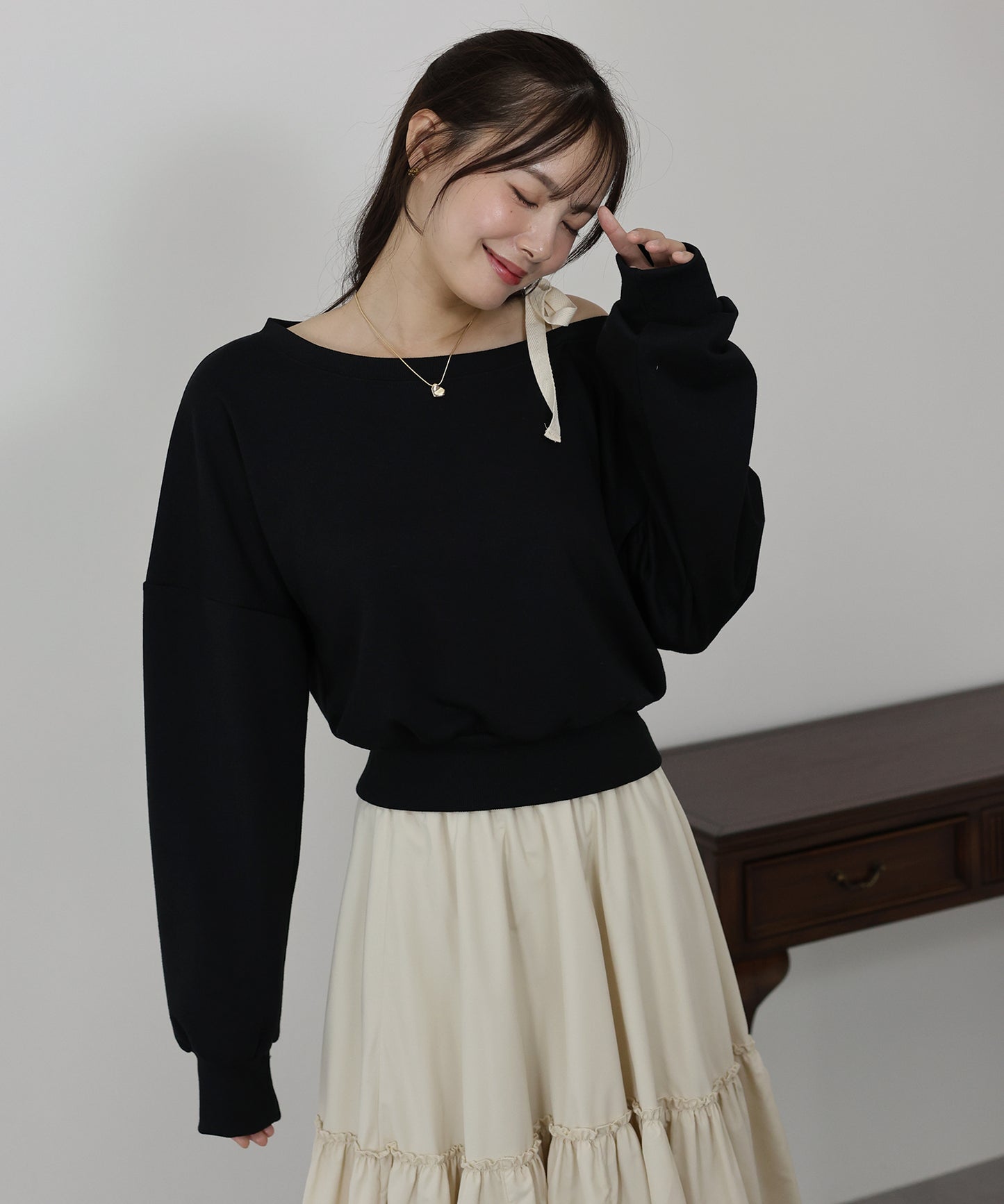 【TIME SALE】肩リボンオフショルダースウェット