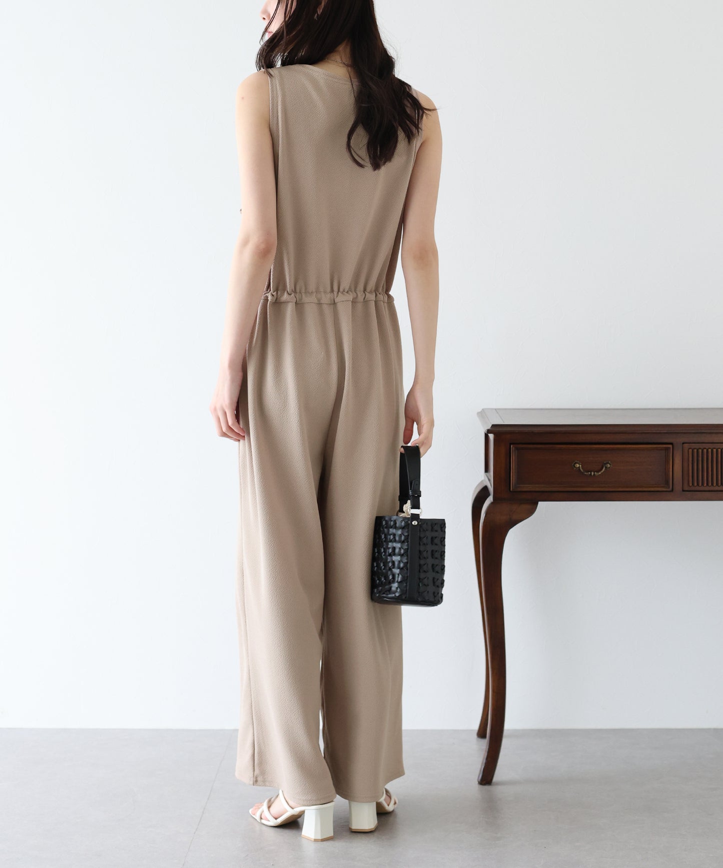 【SALE】Vネックオールインワン