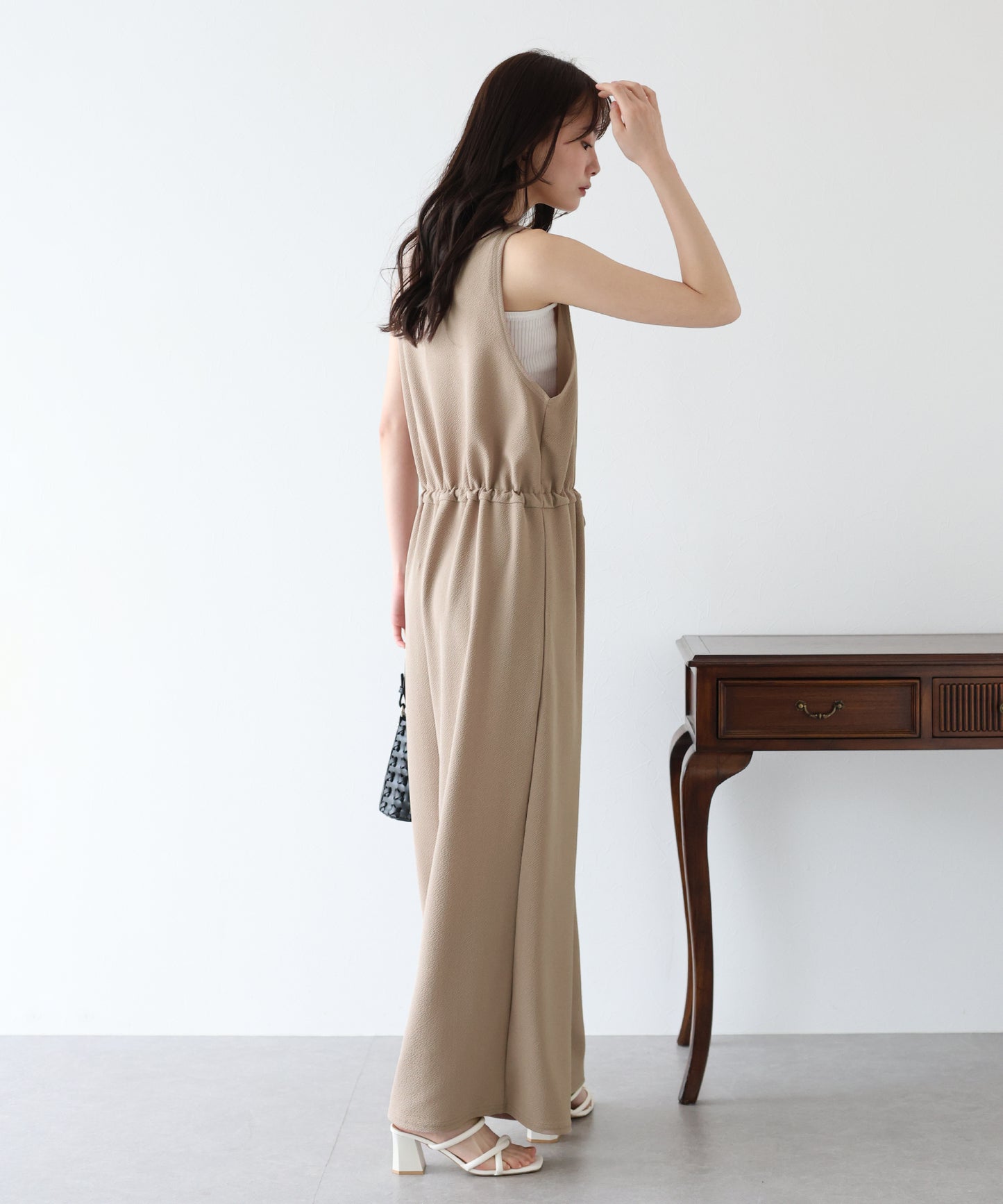 【SALE】Vネックオールインワン