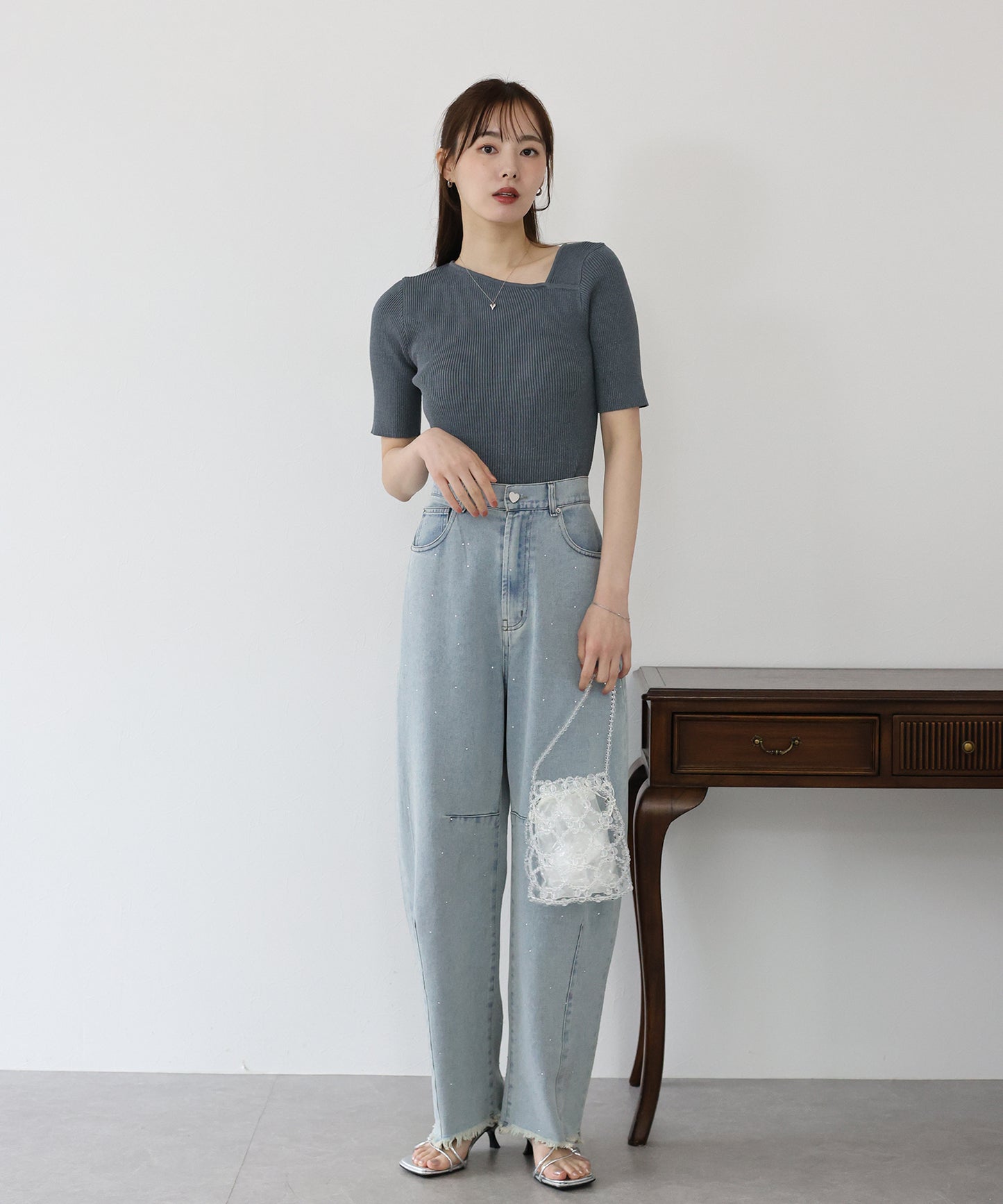 【SALE】アシメネックリブニット