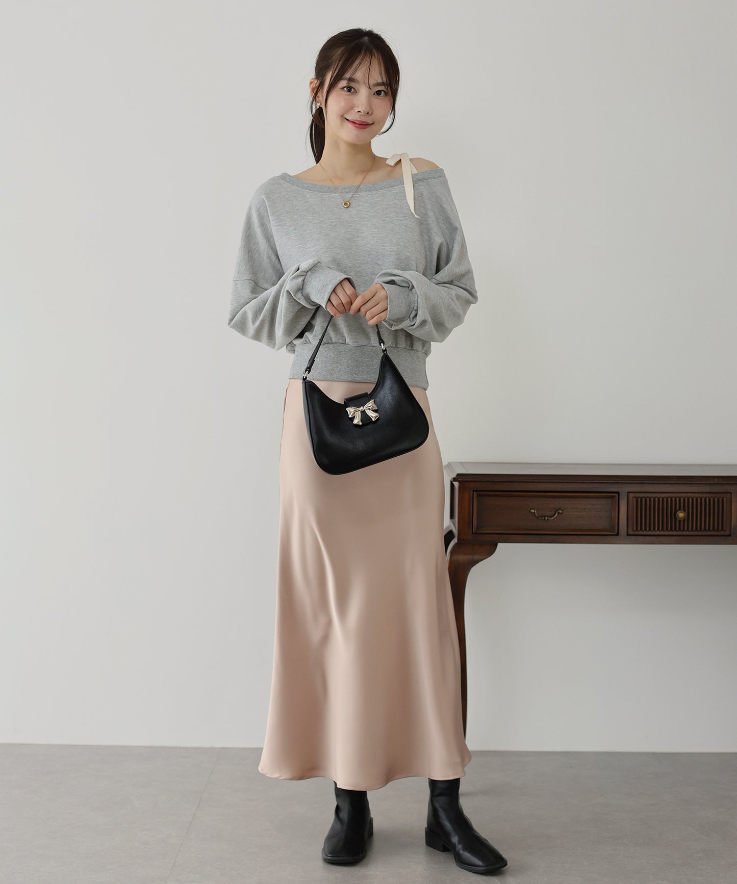 【TIME SALE】肩リボンオフショルダースウェット