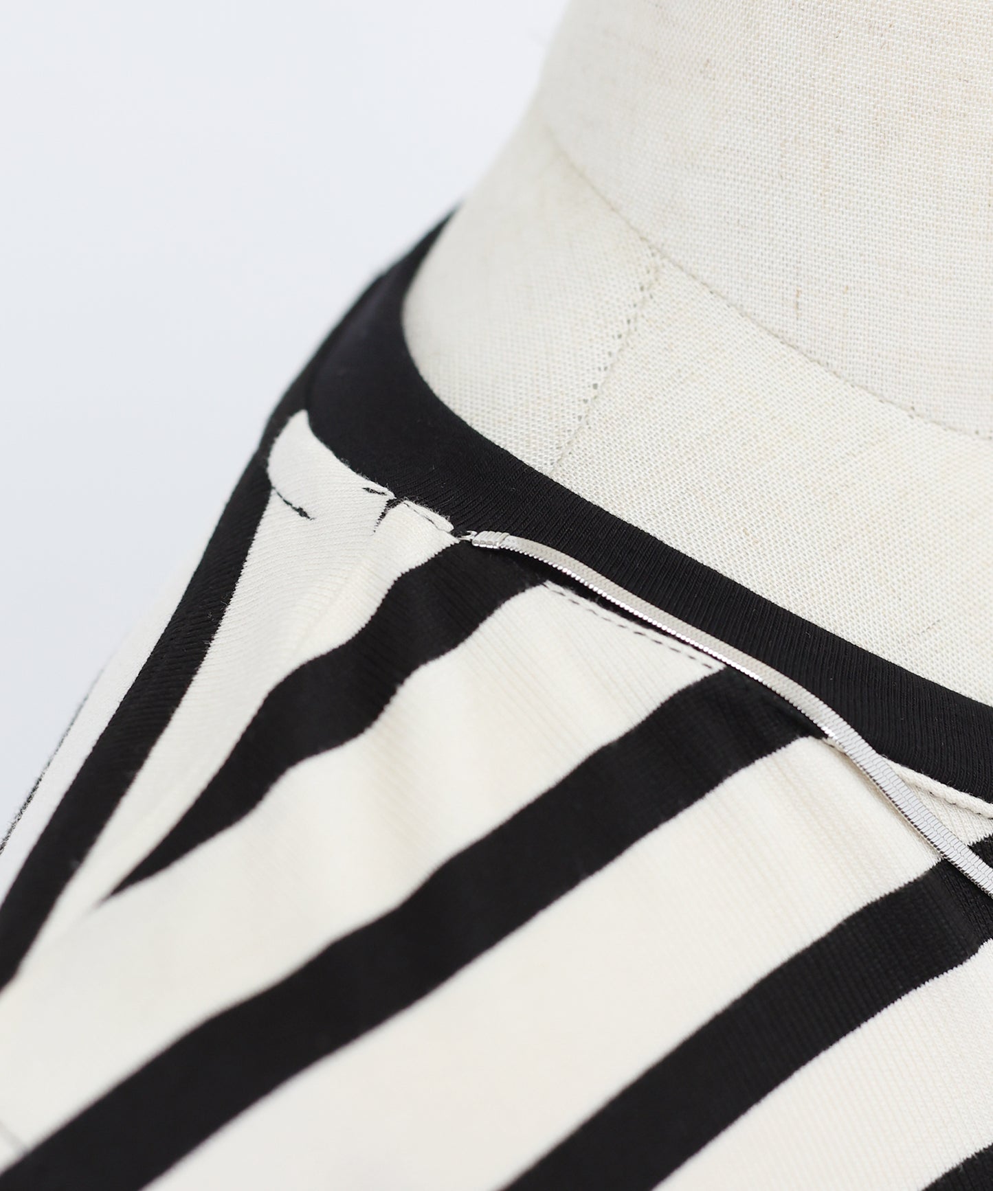 【SALE】チェーン付きボーダーノースリカットソー【ネコポス】