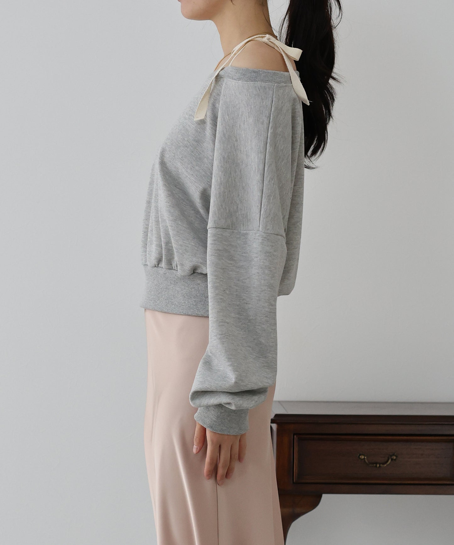 【TIME SALE】肩リボンオフショルダースウェット