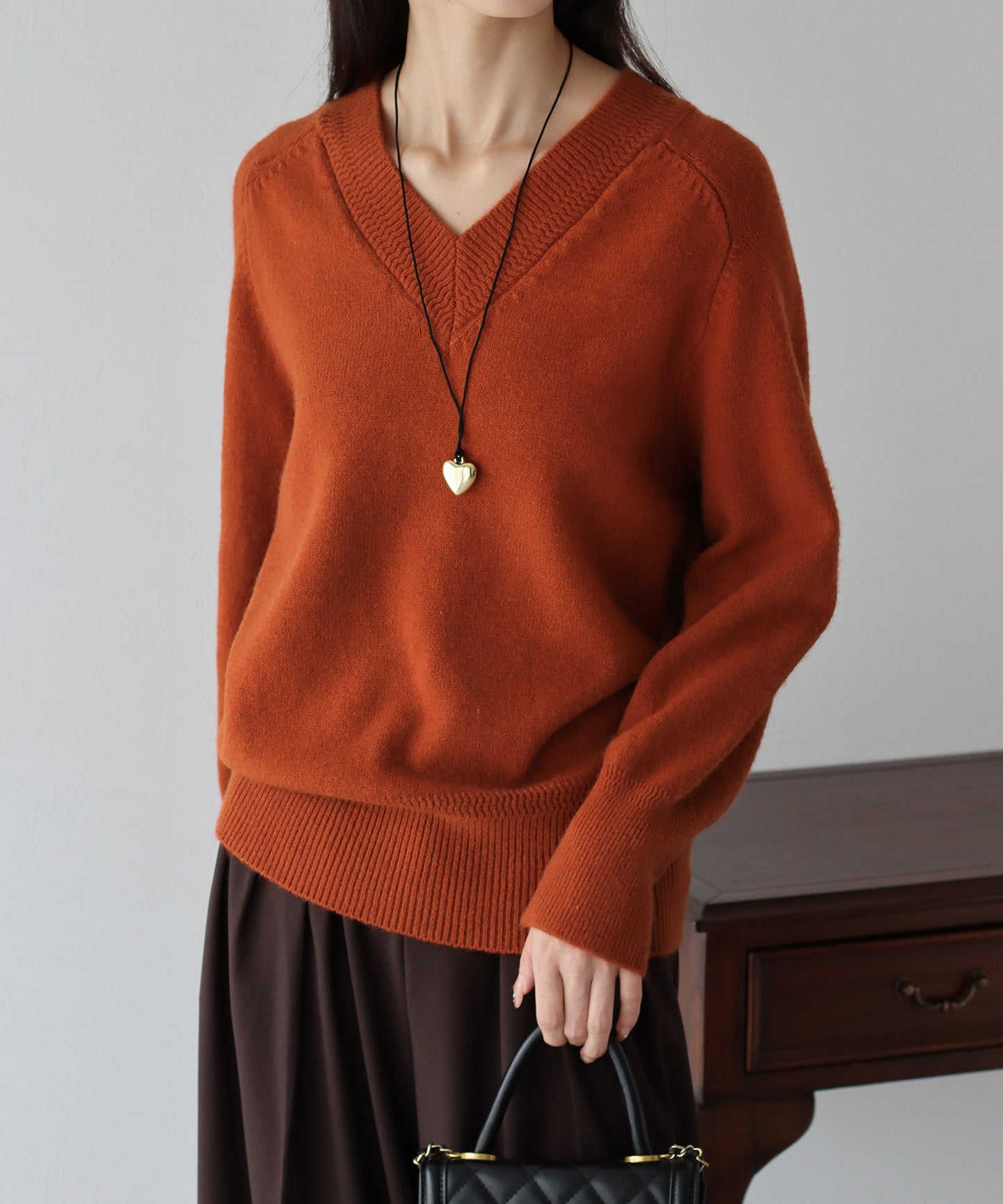 【SALE】Vネックニット