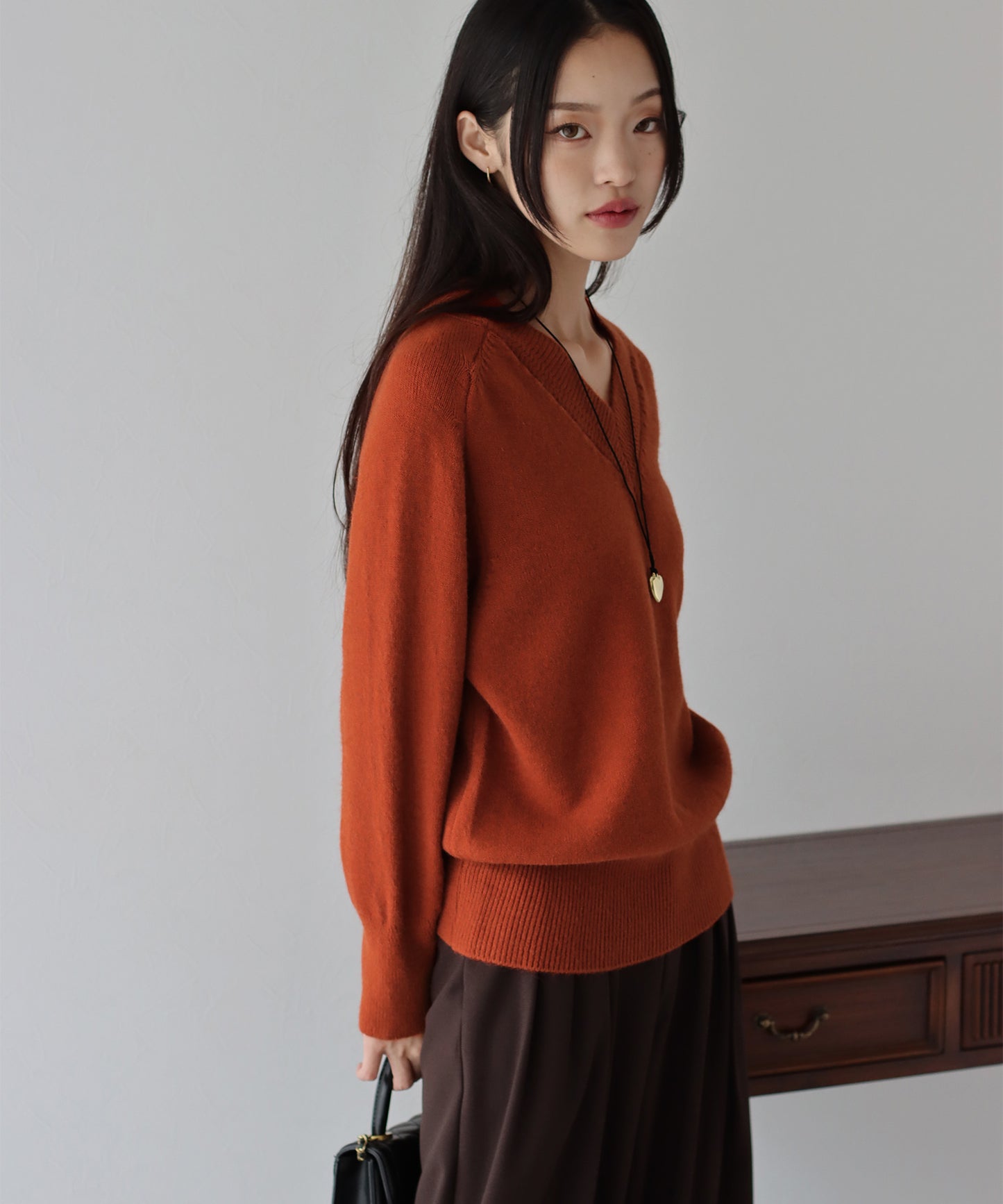 【SALE】Vネックニット