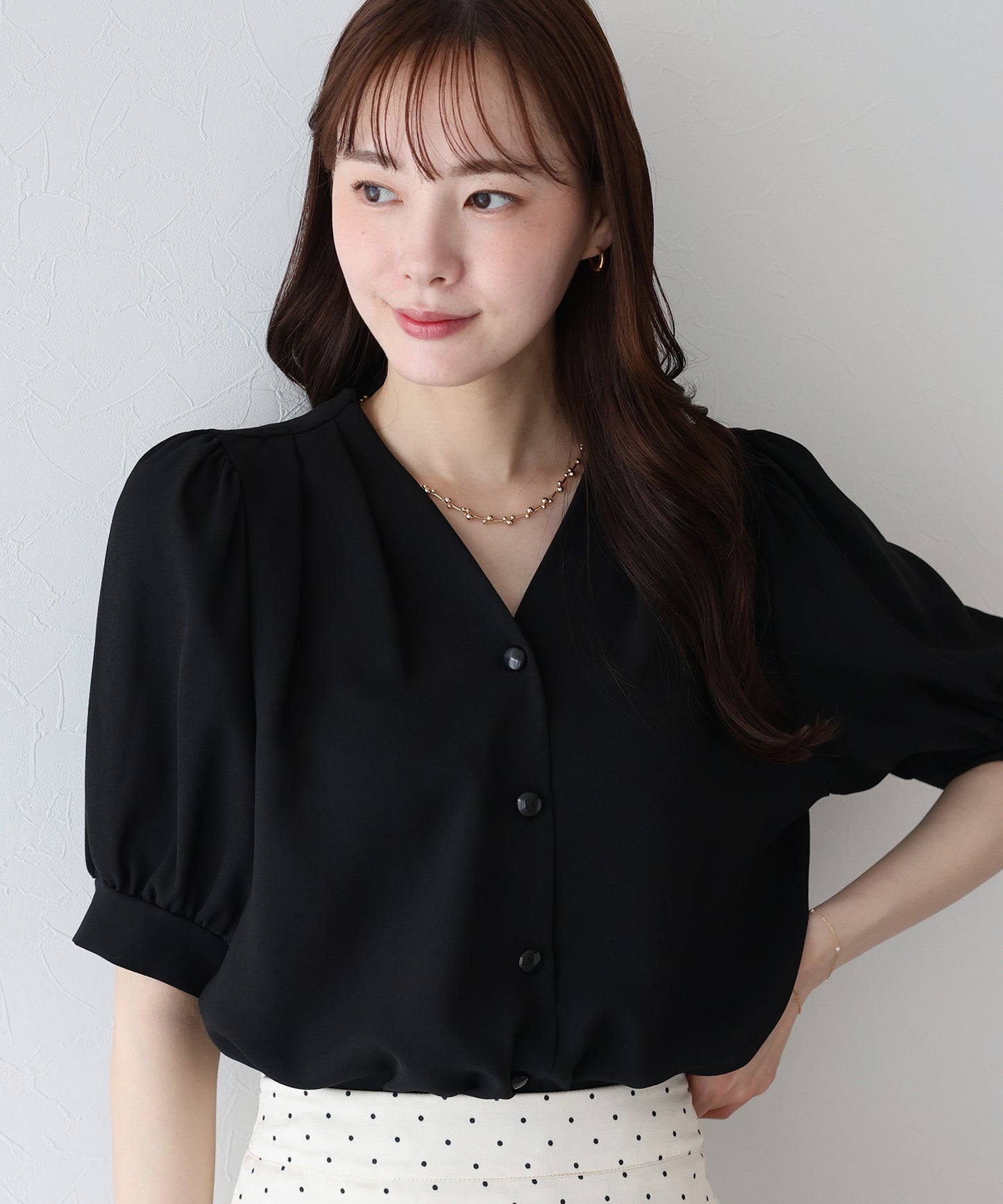 펄 도트 버튼 블라우스