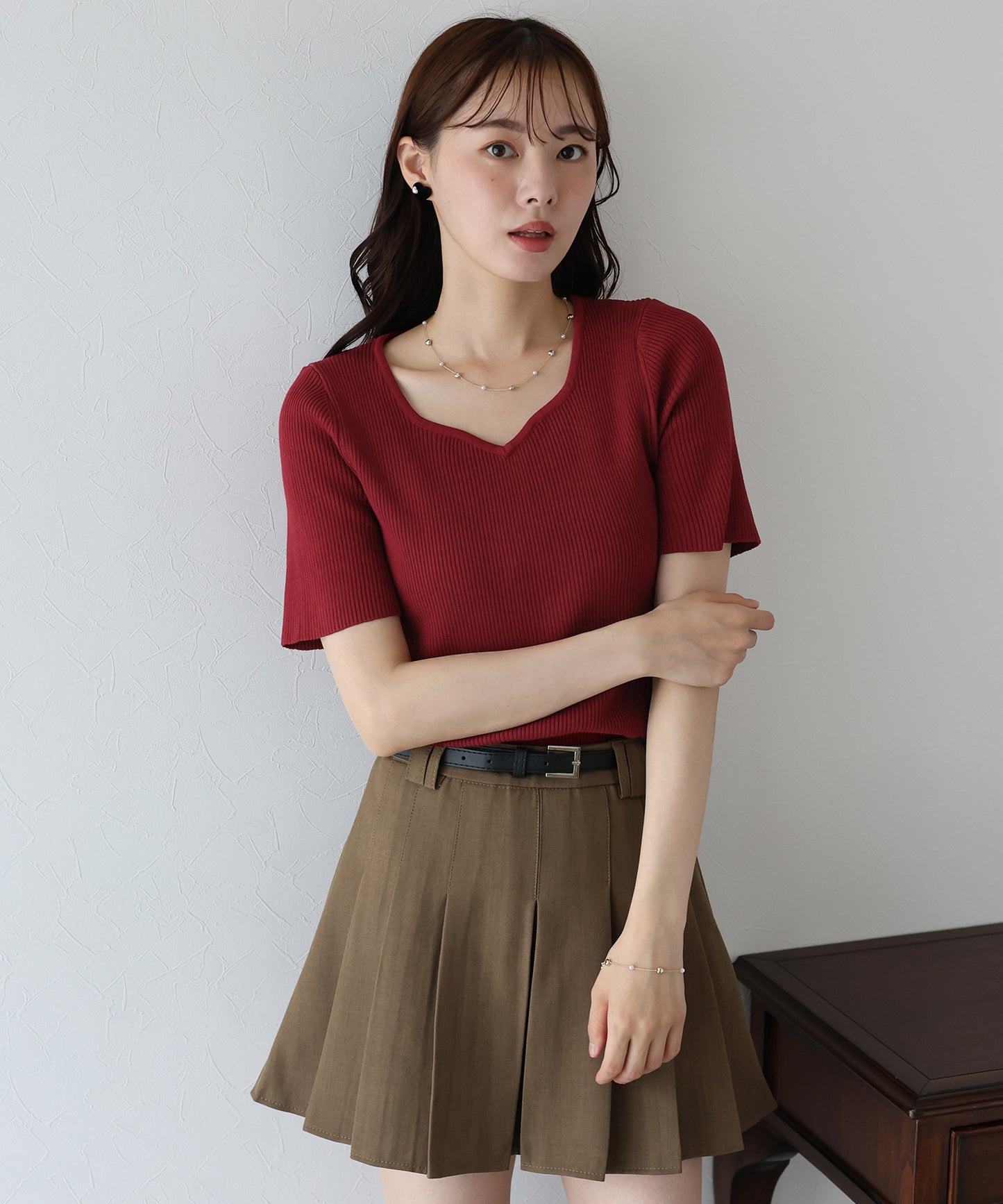 【TIME SALE】ハートネックリブニット