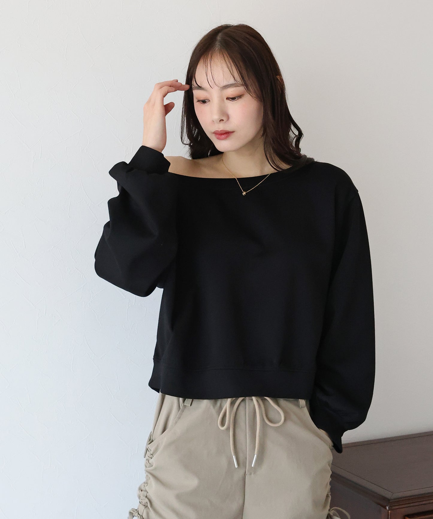 【SALE】オフショルダースウェット