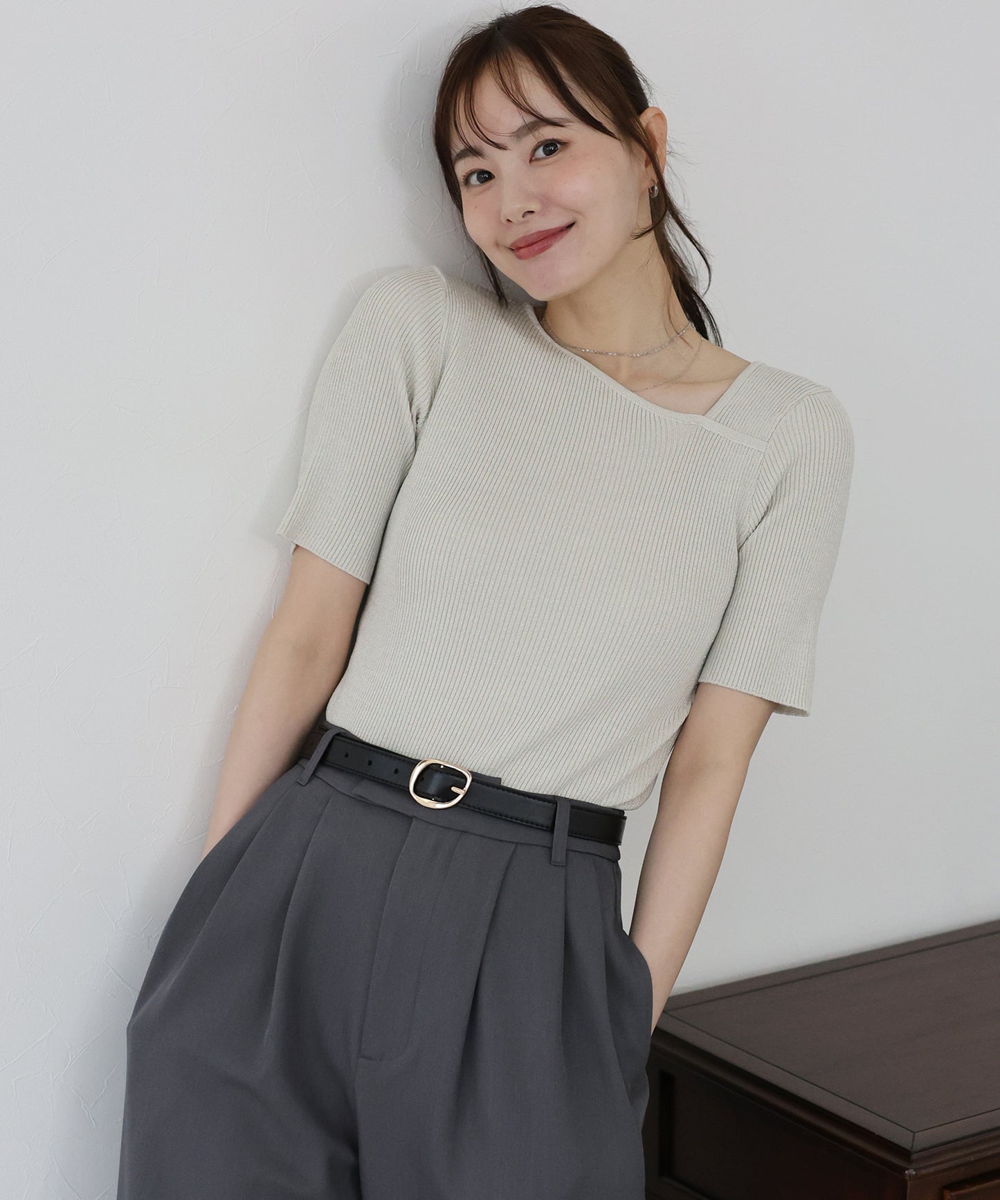 【SALE】アシメネックリブニット