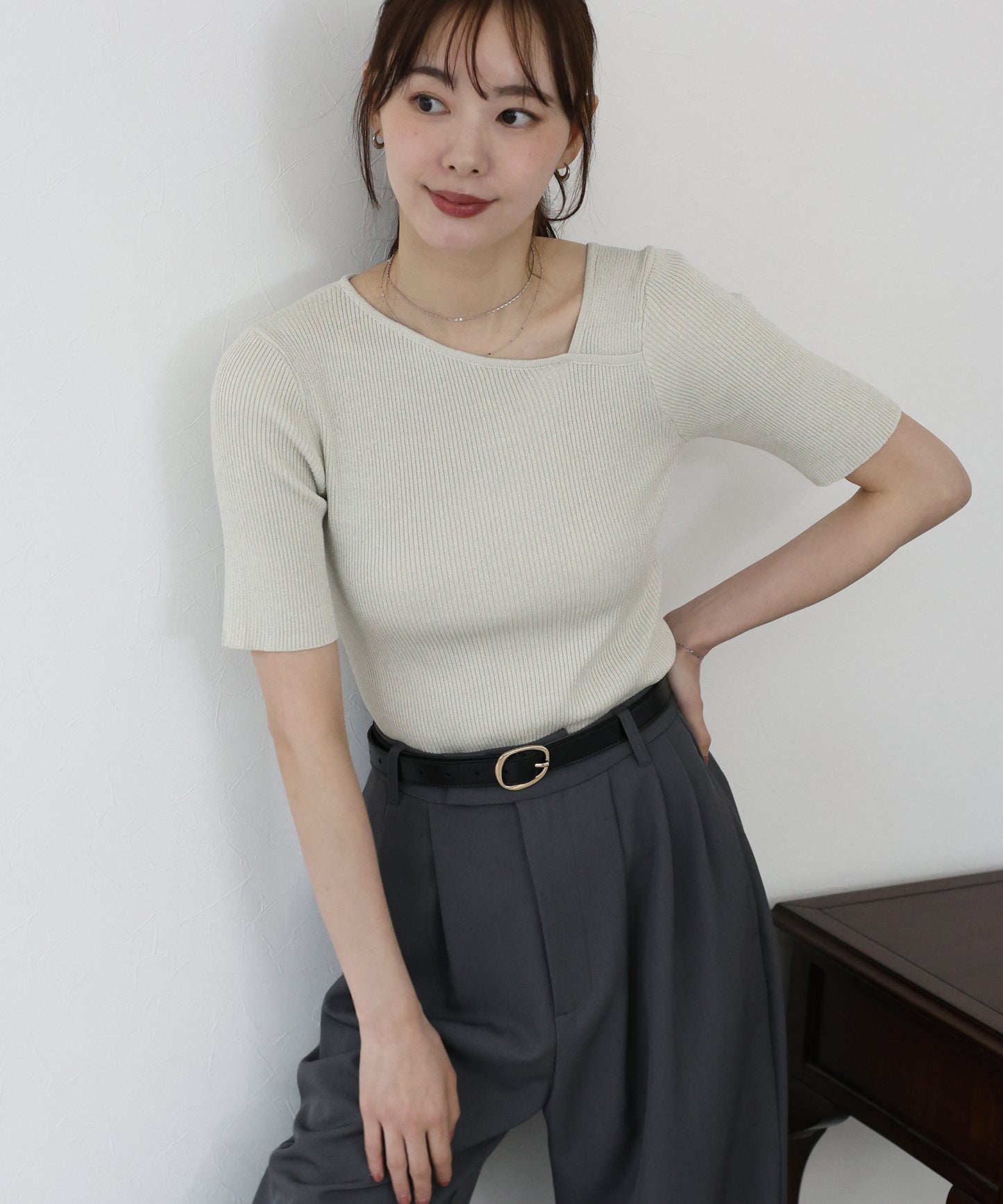 【SALE】アシメネックリブニット