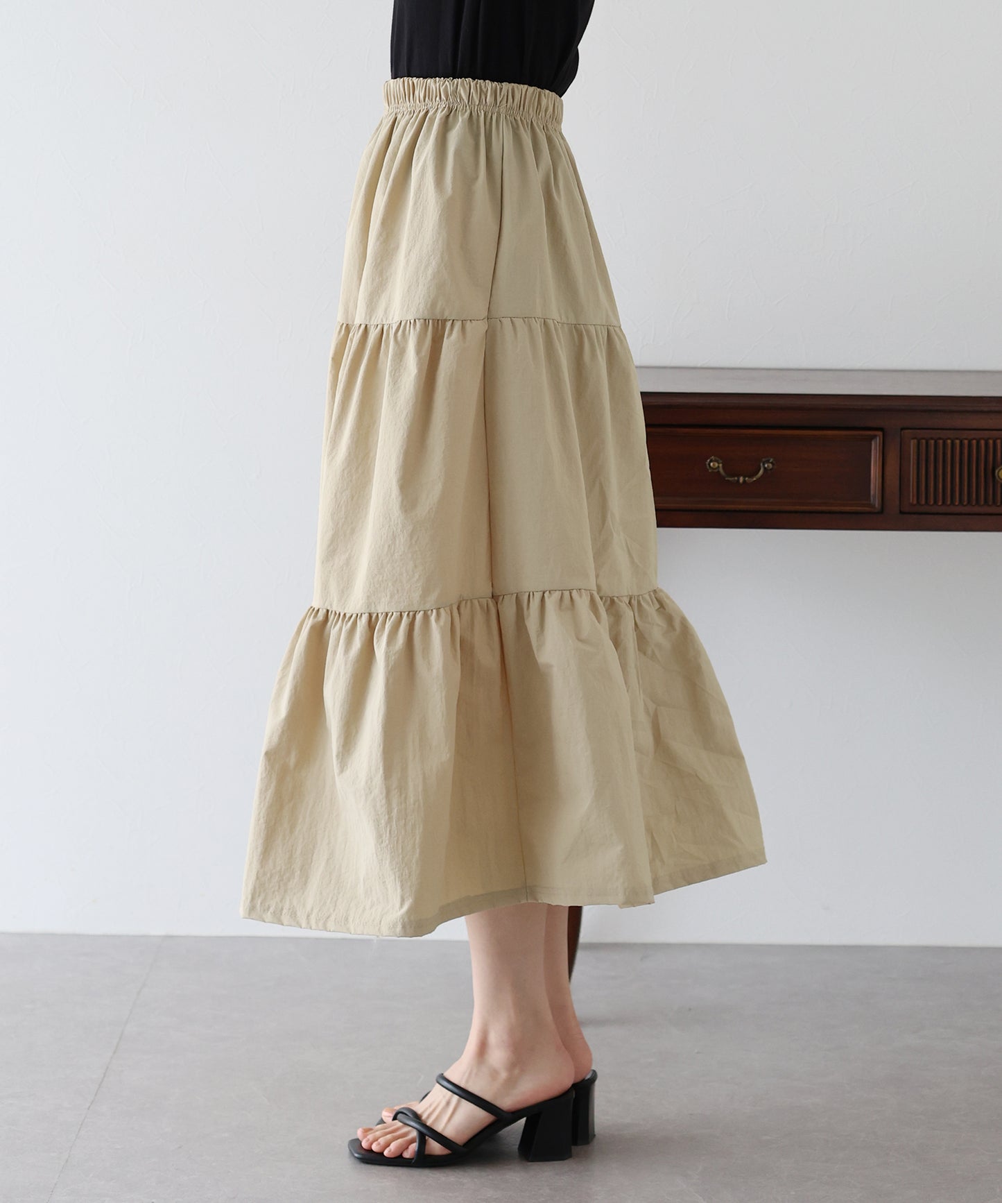【SALE】ナイロンティアードスカート