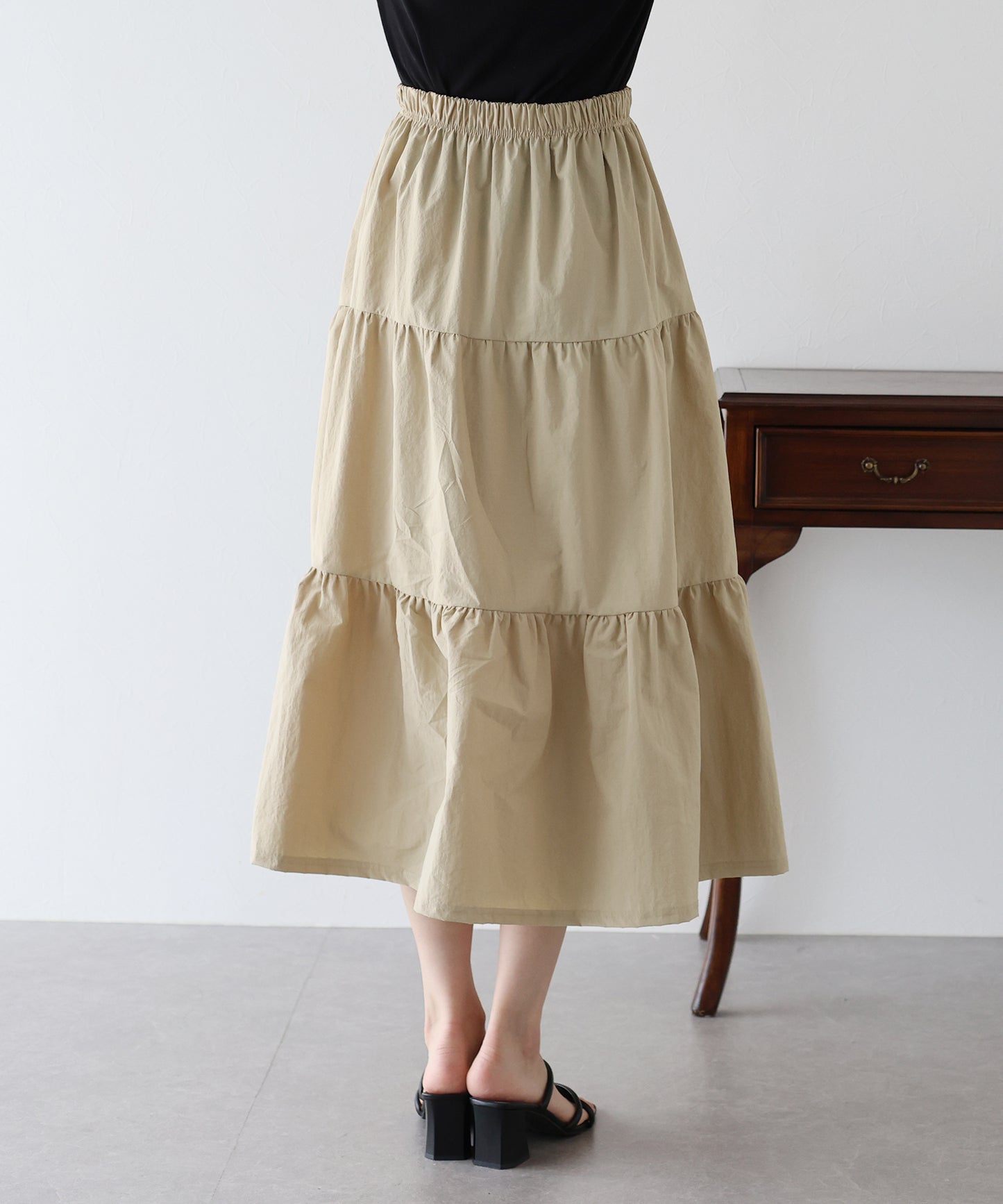 【SALE】ナイロンティアードスカート