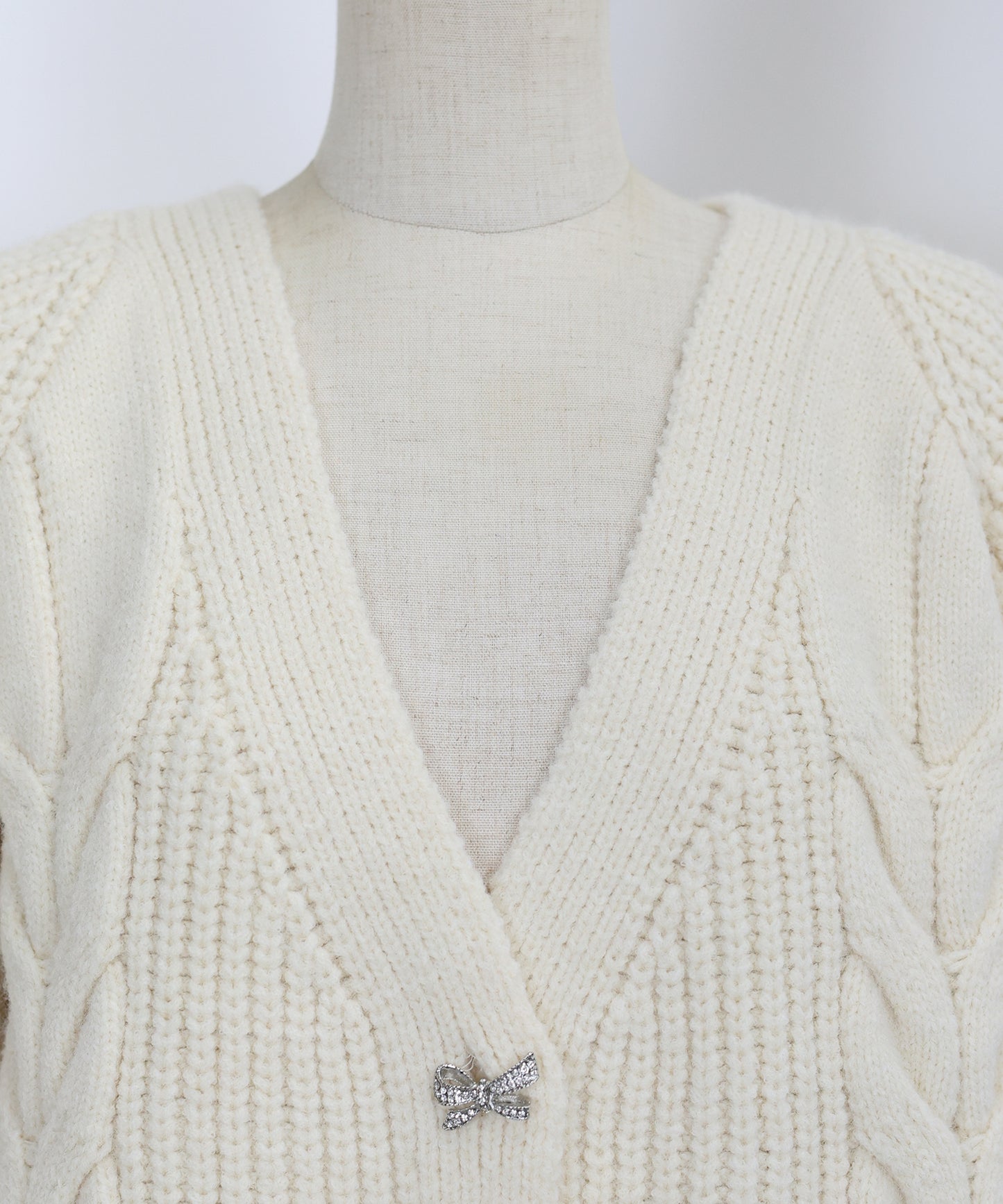 ビジューリボンボタンカーディガン