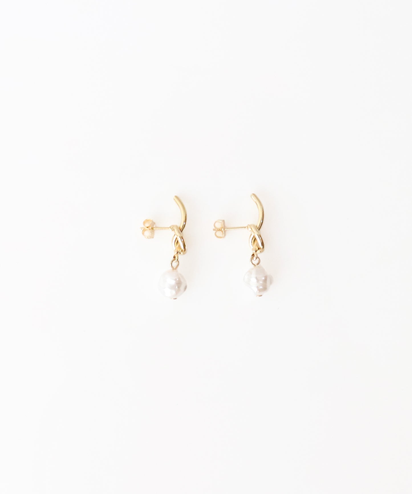 淡水パールノットピアス【ネコポス】