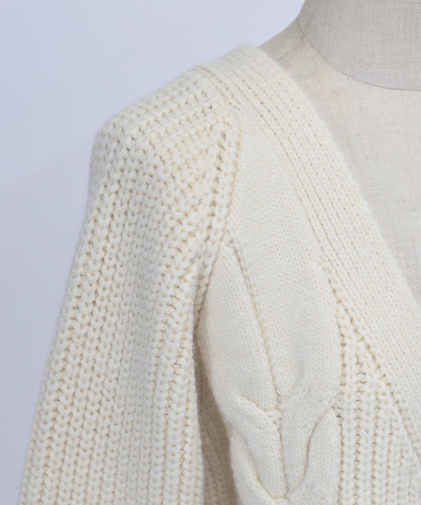 ビジューリボンボタンカーディガン