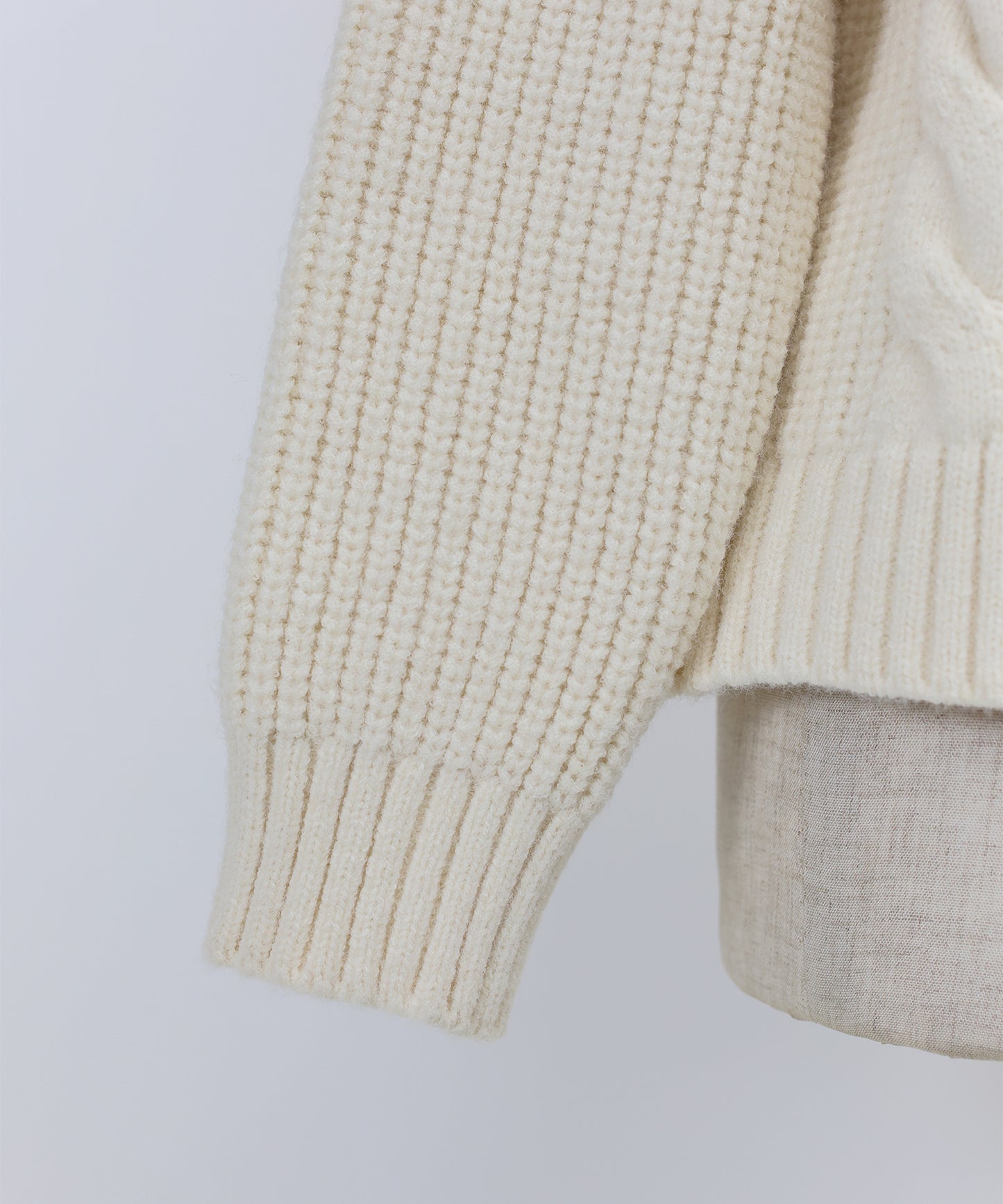 ビジューリボンボタンカーディガン