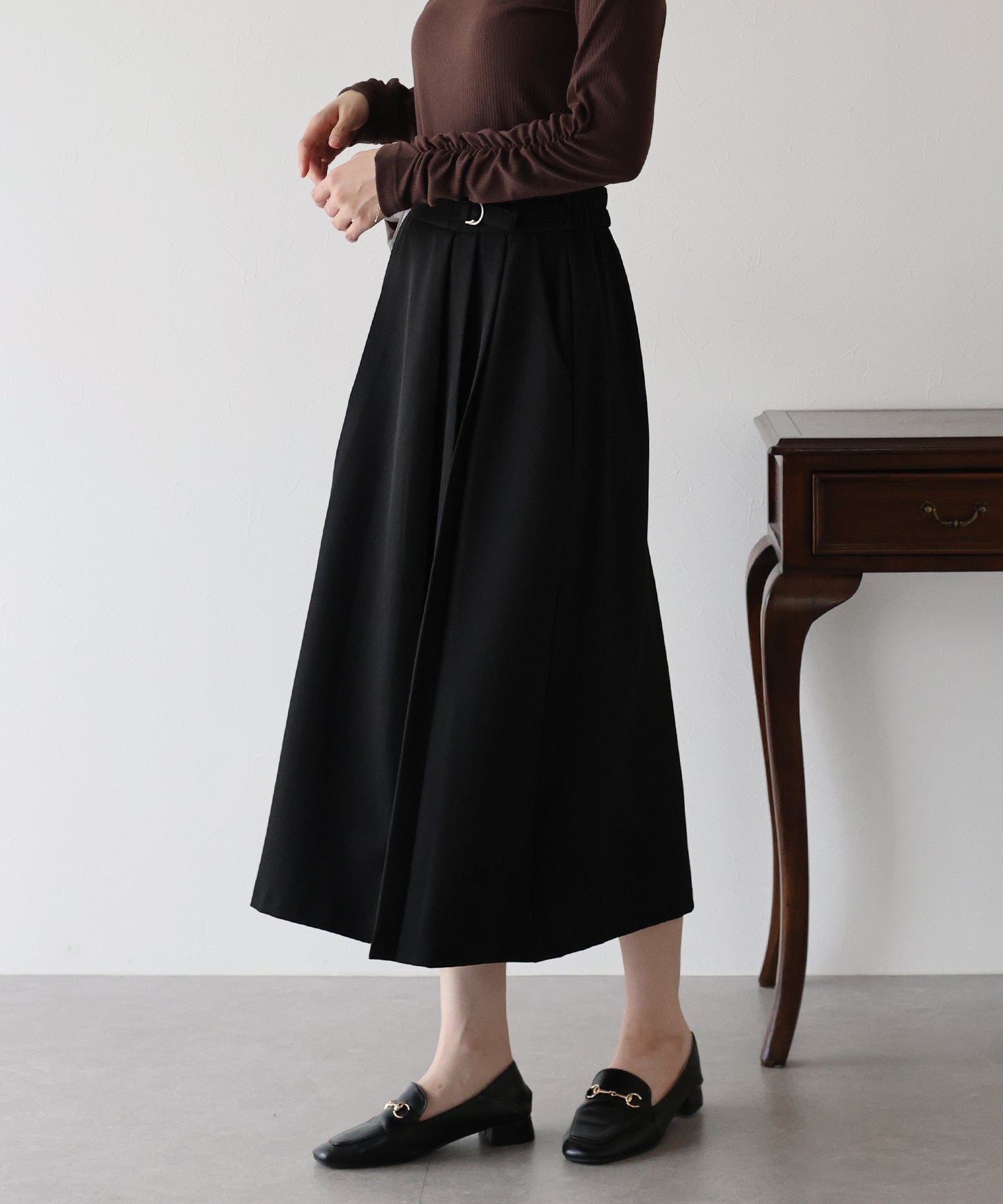 サイドベルトプリーツスカート