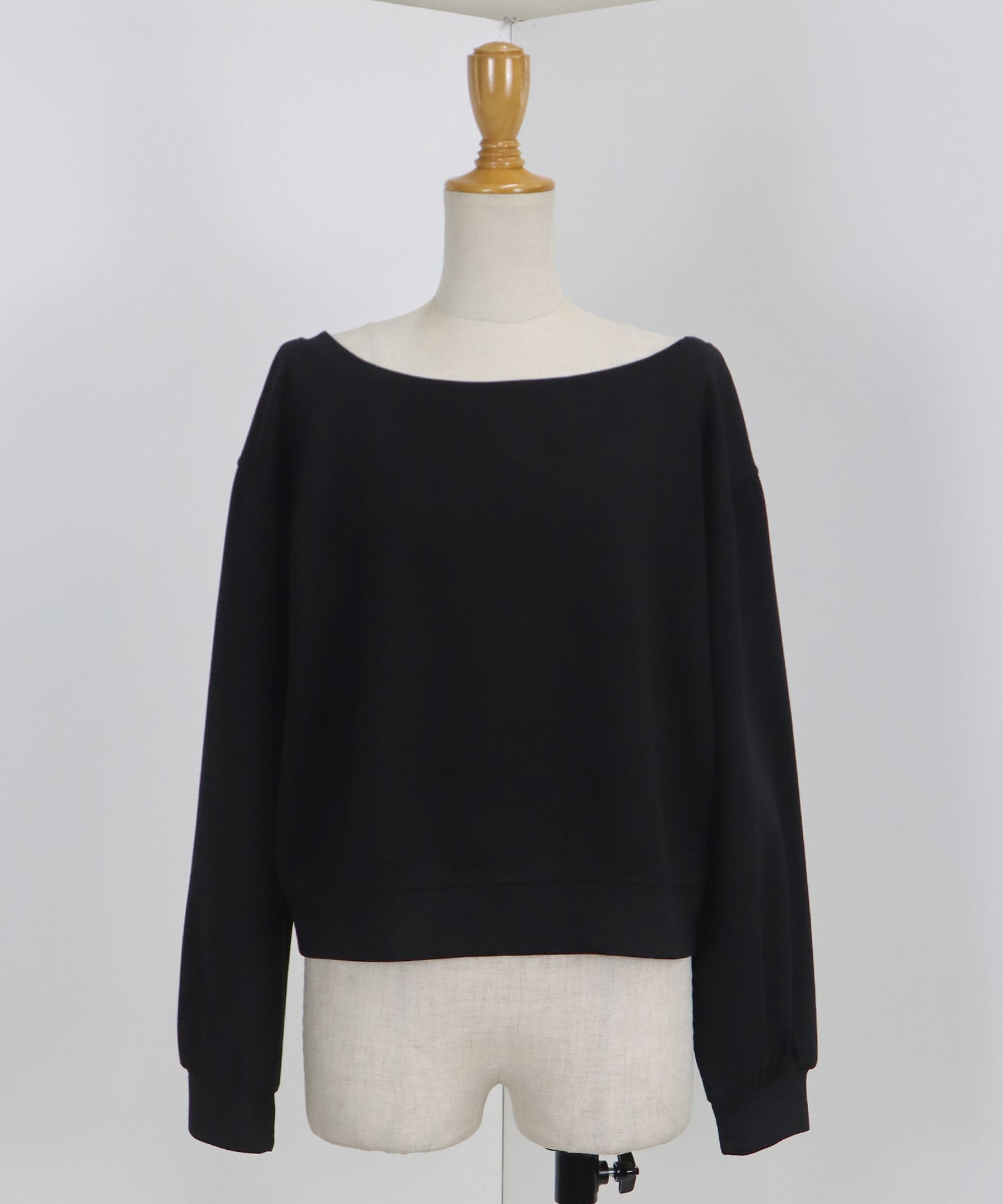 【SALE】オフショルダースウェット