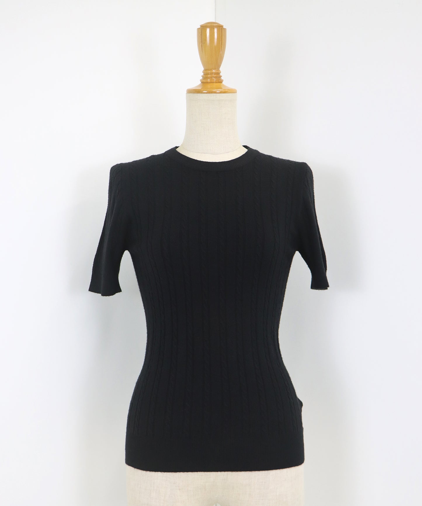 半袖ケーブルニット