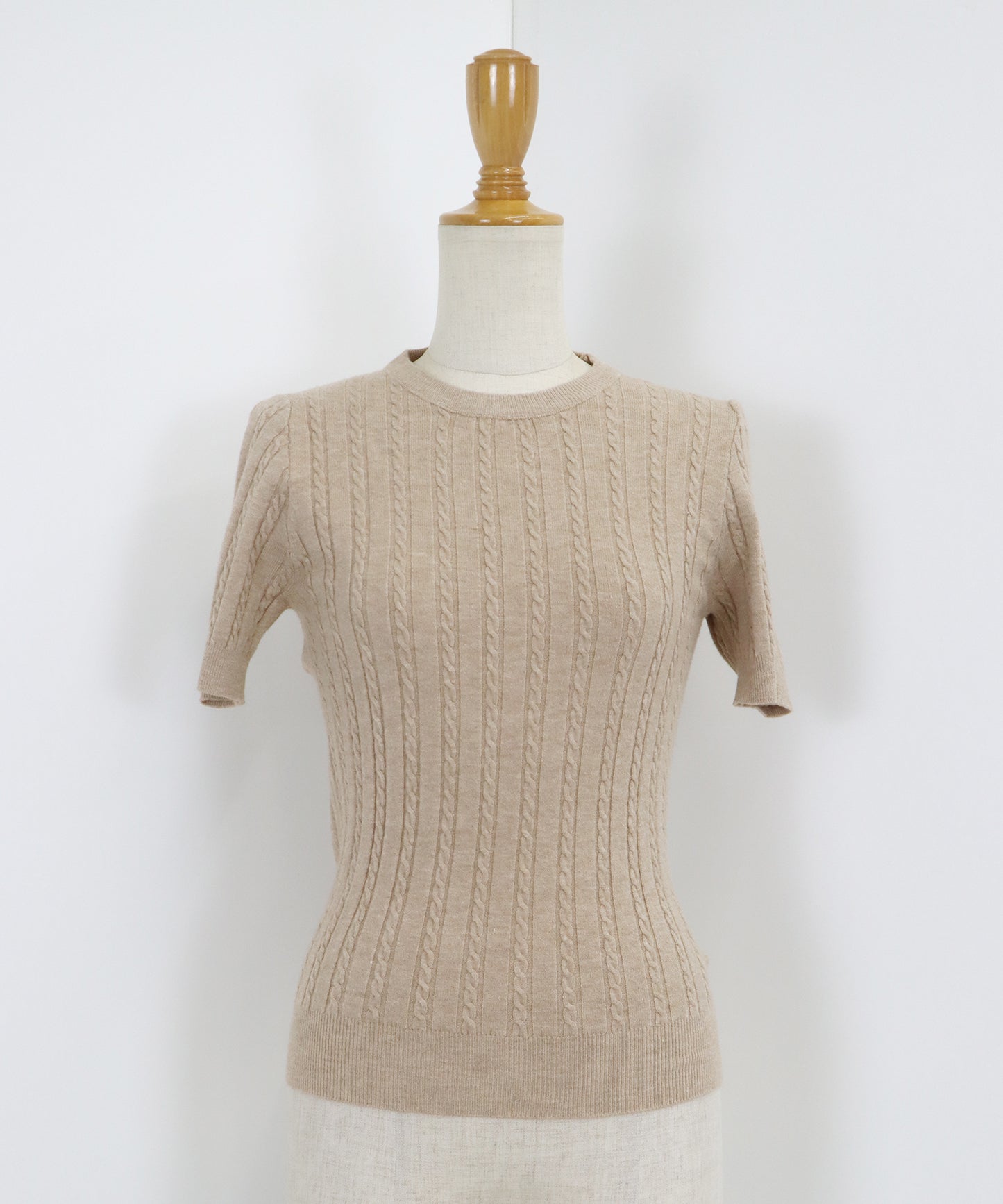 半袖ケーブルニット