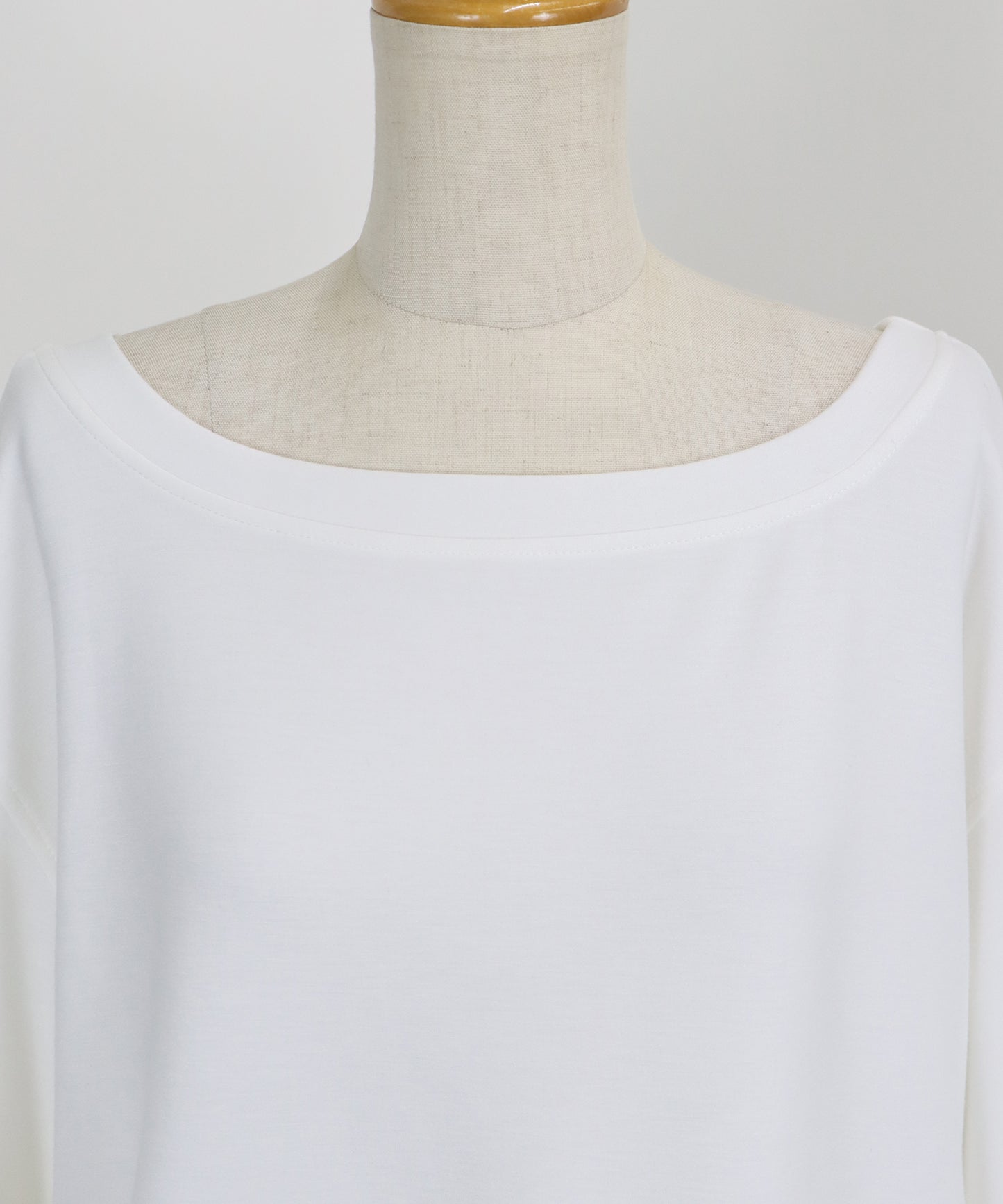 【SALE】オフショルダースウェット