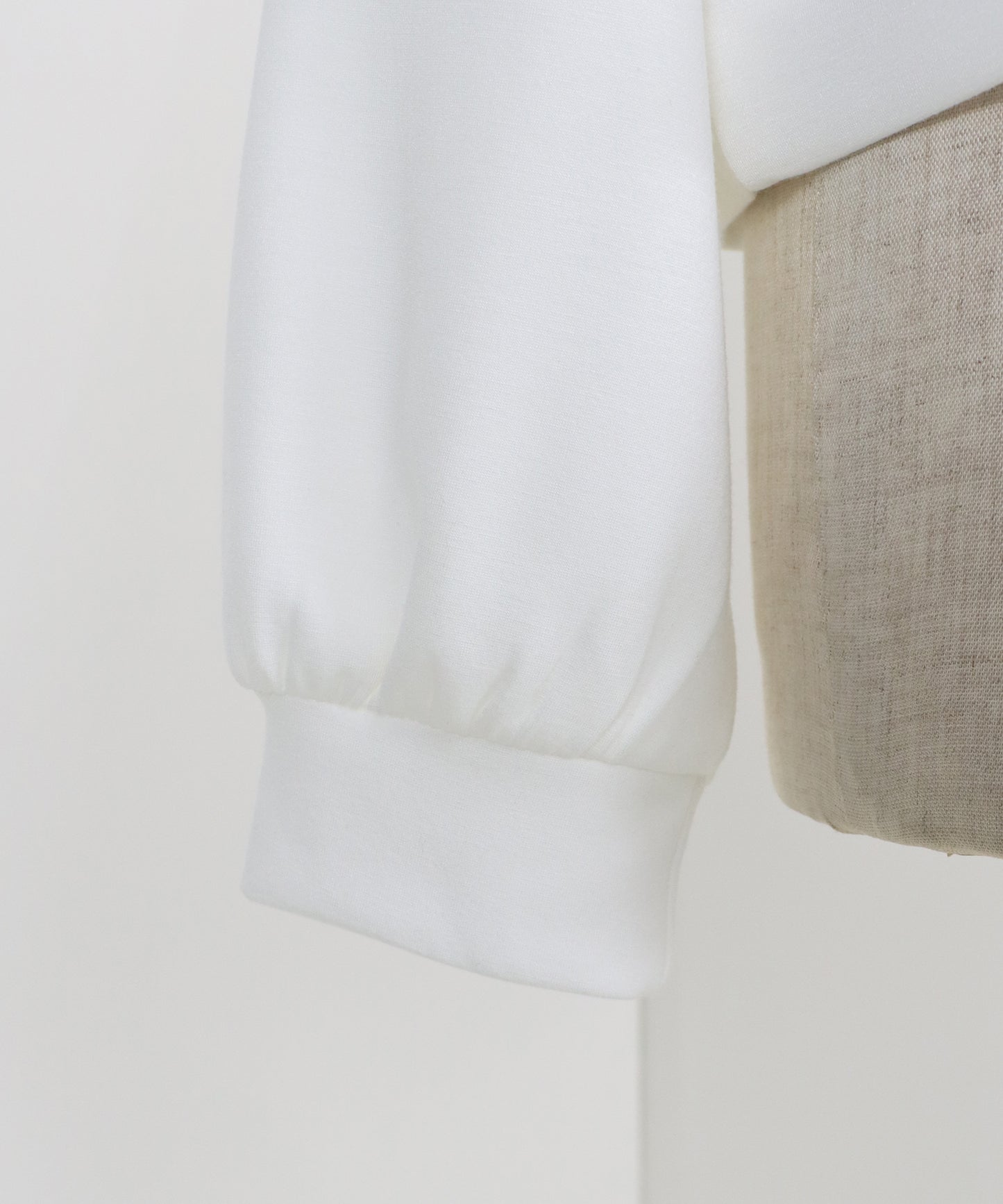 【SALE】オフショルダースウェット