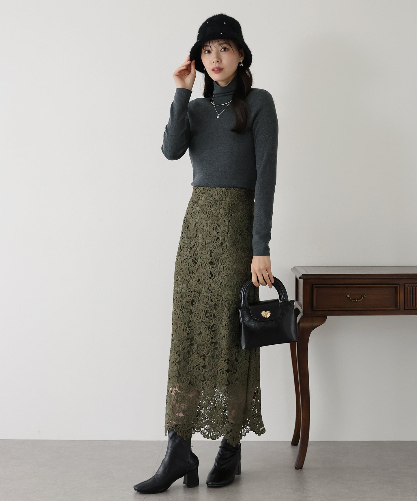 【TIME SALE】ウール混ベーシックタートルニット