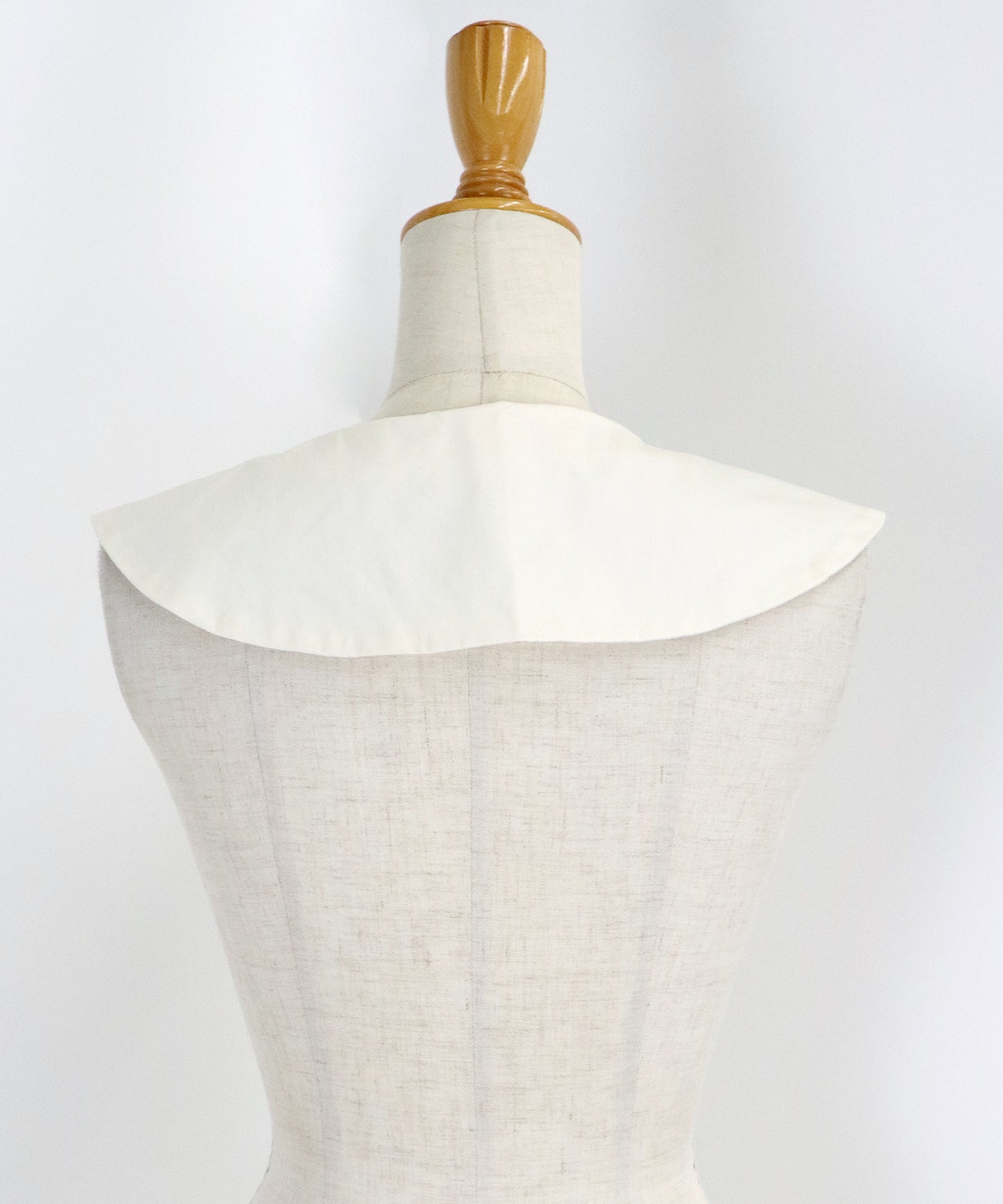 2WAYフリル襟付きニット