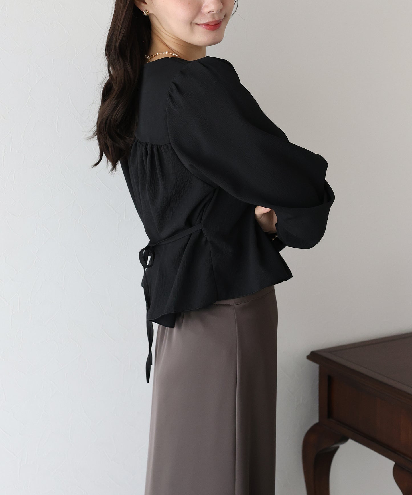 【早割5%OFF】バックリボンペプラムブラウス【ネコポス】