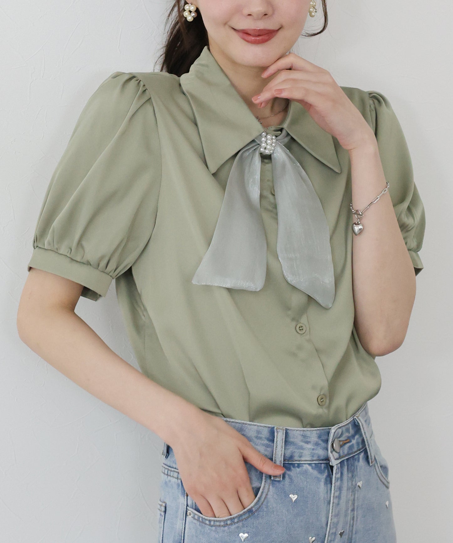 【新商品限定5%OFF(木)】半袖パールデザインブラウス【ネコポス】