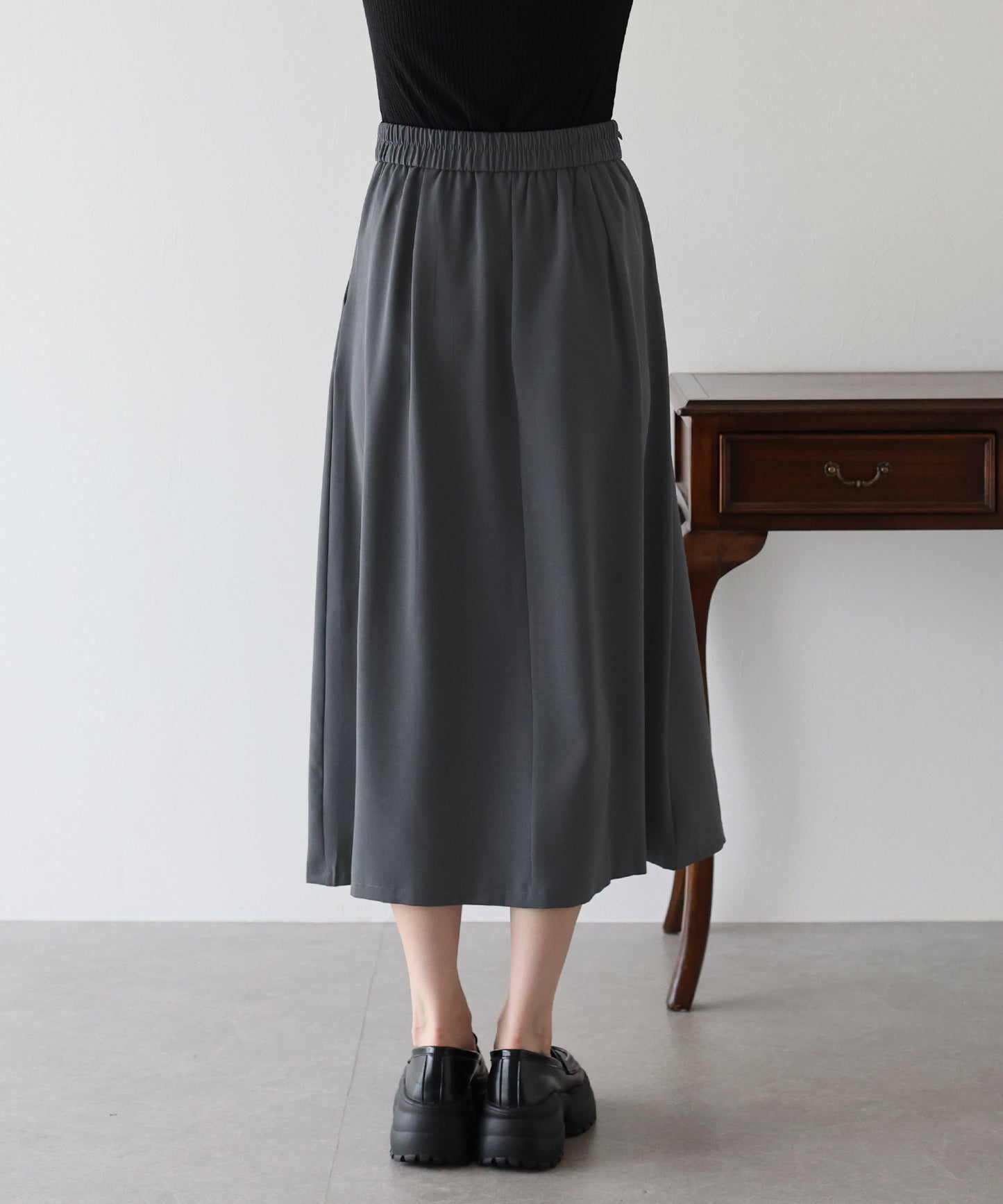 サイドベルトプリーツスカート