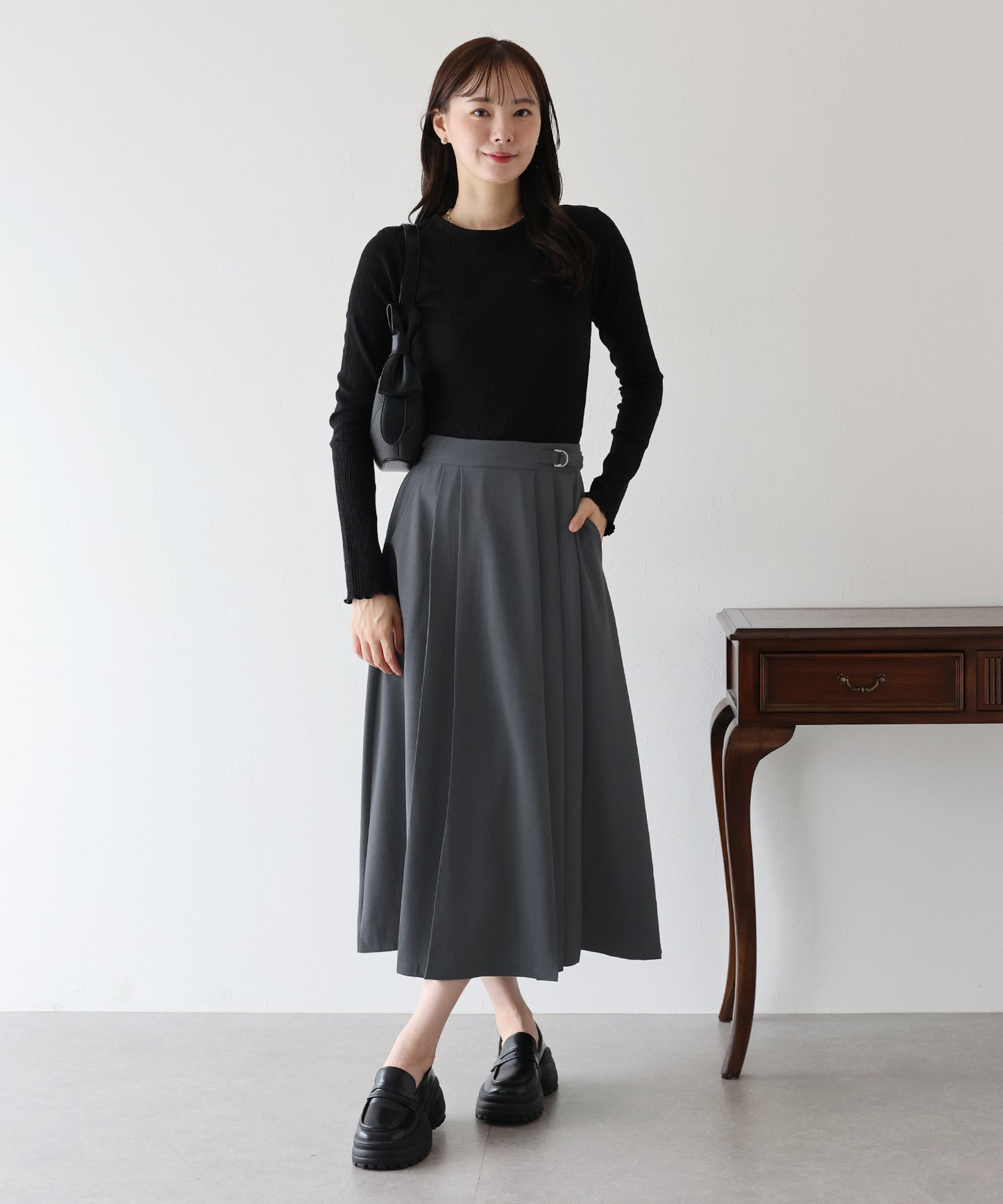 サイドベルトプリーツスカート