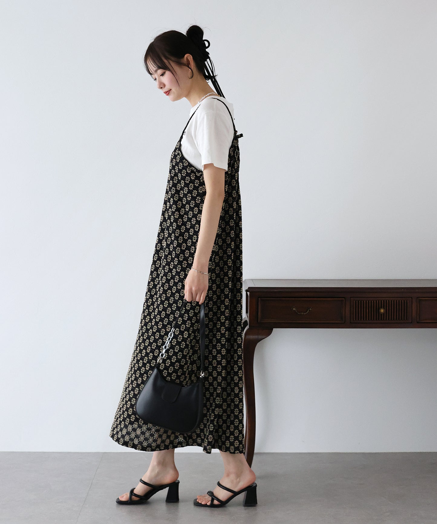 フラワーレースキャミワンピース