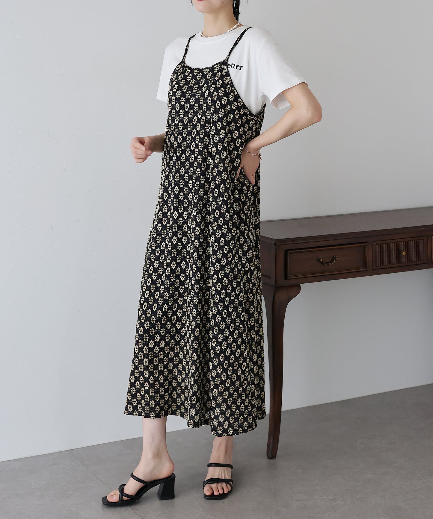 フラワーレースキャミワンピース