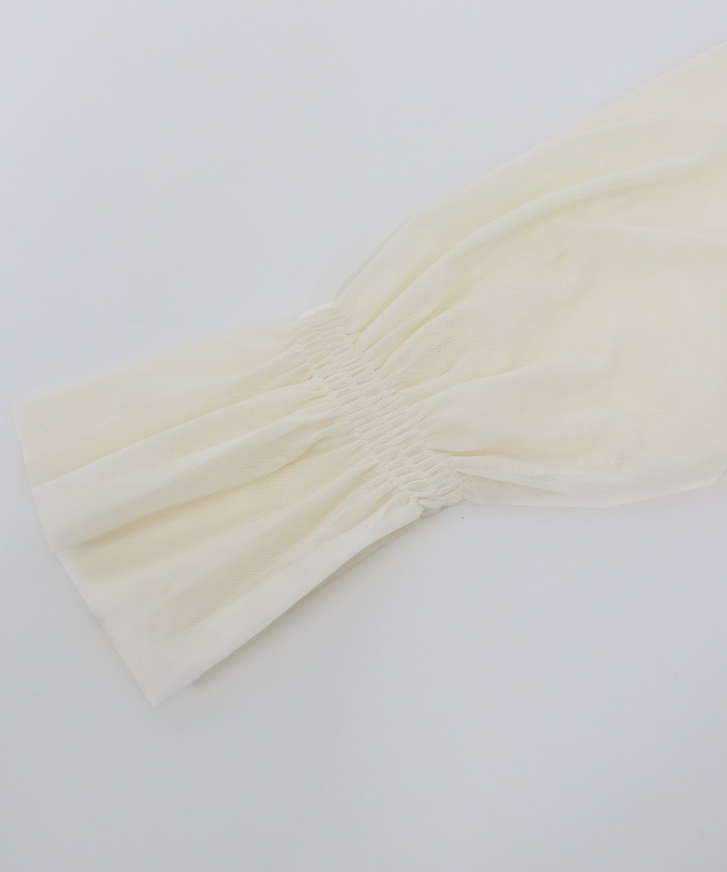 【SALE】ギャザーダブルチュールブラウス【ネコポス】