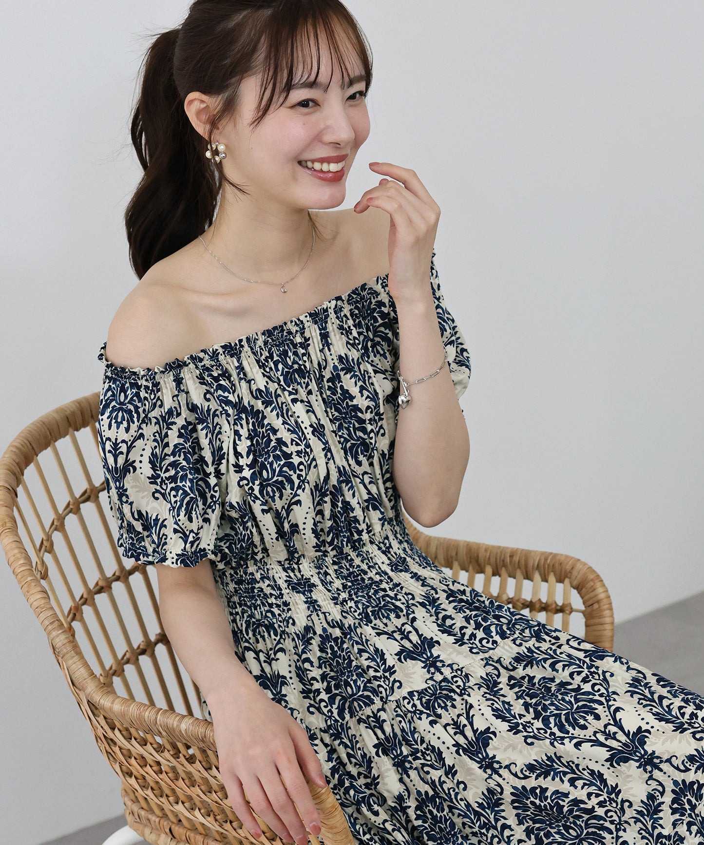 【新商品限定5%OFF(木)】アソート柄2WAYオフショルワンピース