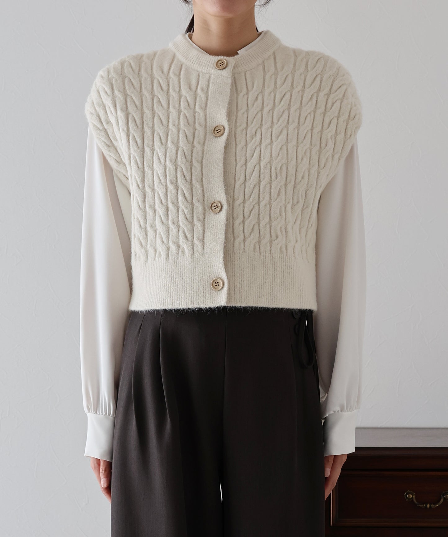 【SALE】ウッドボタンケーブルベスト